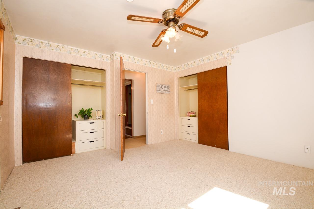 119 E Ave. C Property Photo 23