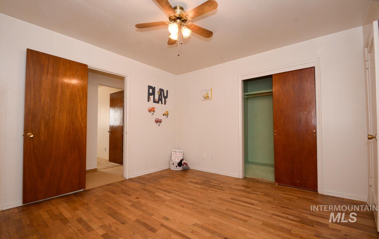 119 E Ave. C Property Photo 24