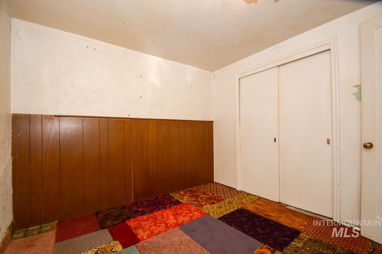 119 E Ave. C Property Photo 31