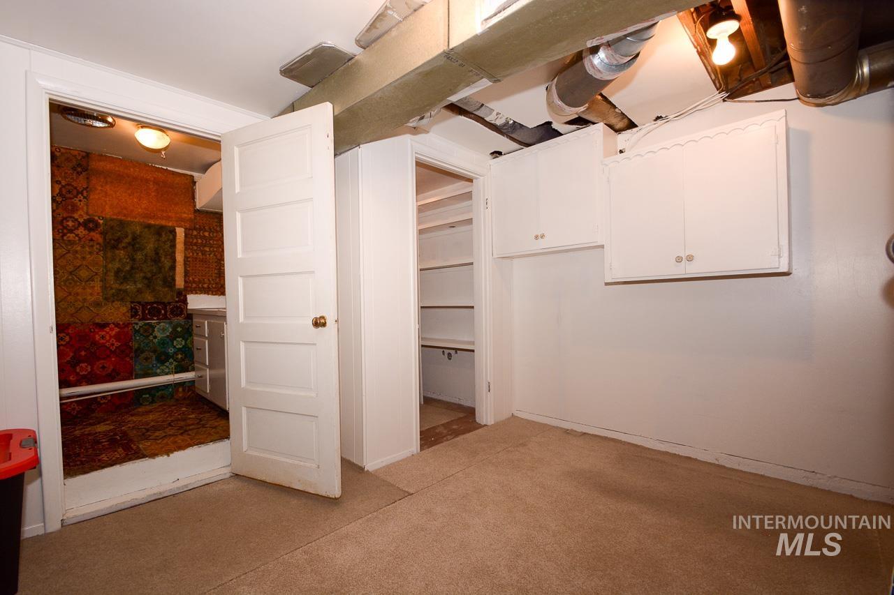 119 E Ave. C Property Photo 34