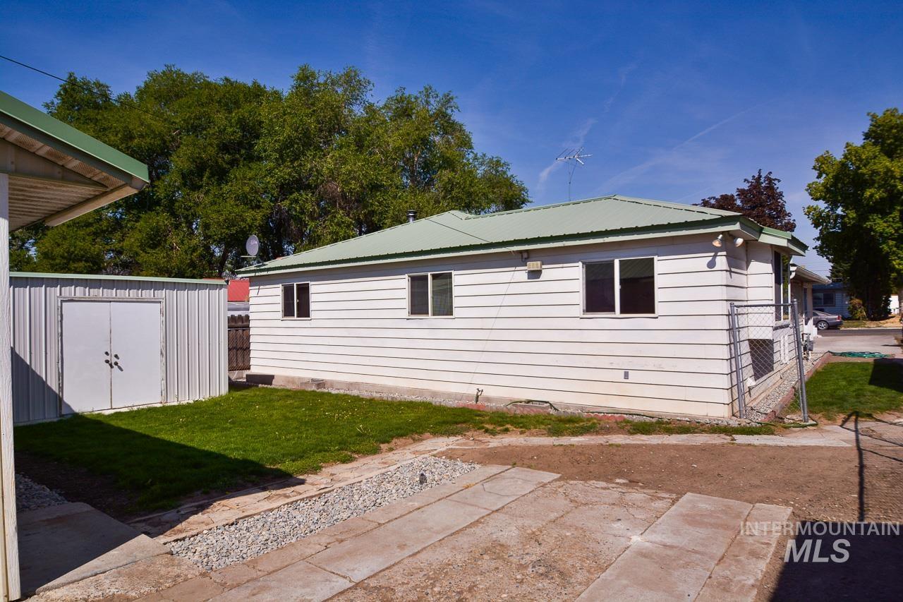 119 E Ave. C Property Photo 39