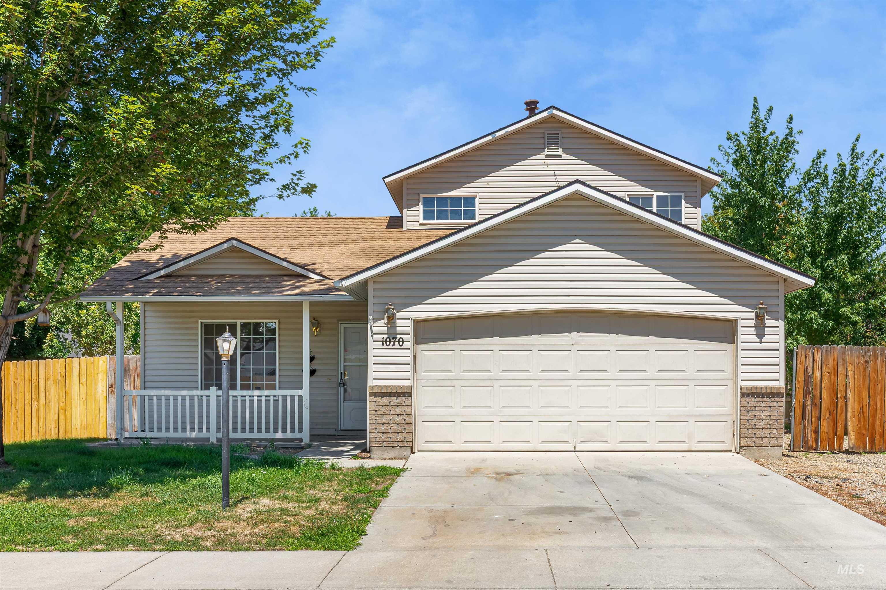 1070 W Honker St. Property Photo 1