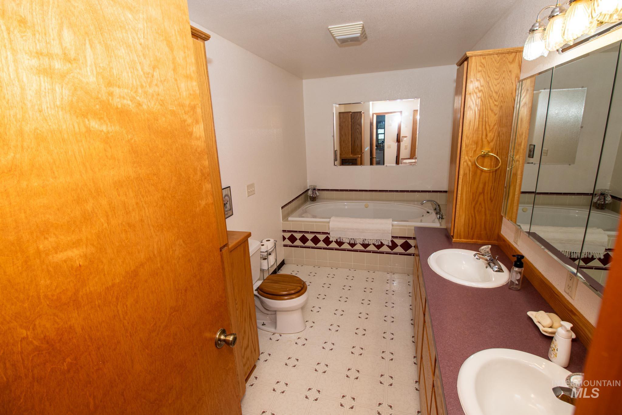 20888 Upper Fords Creek Rd Property Photo 37