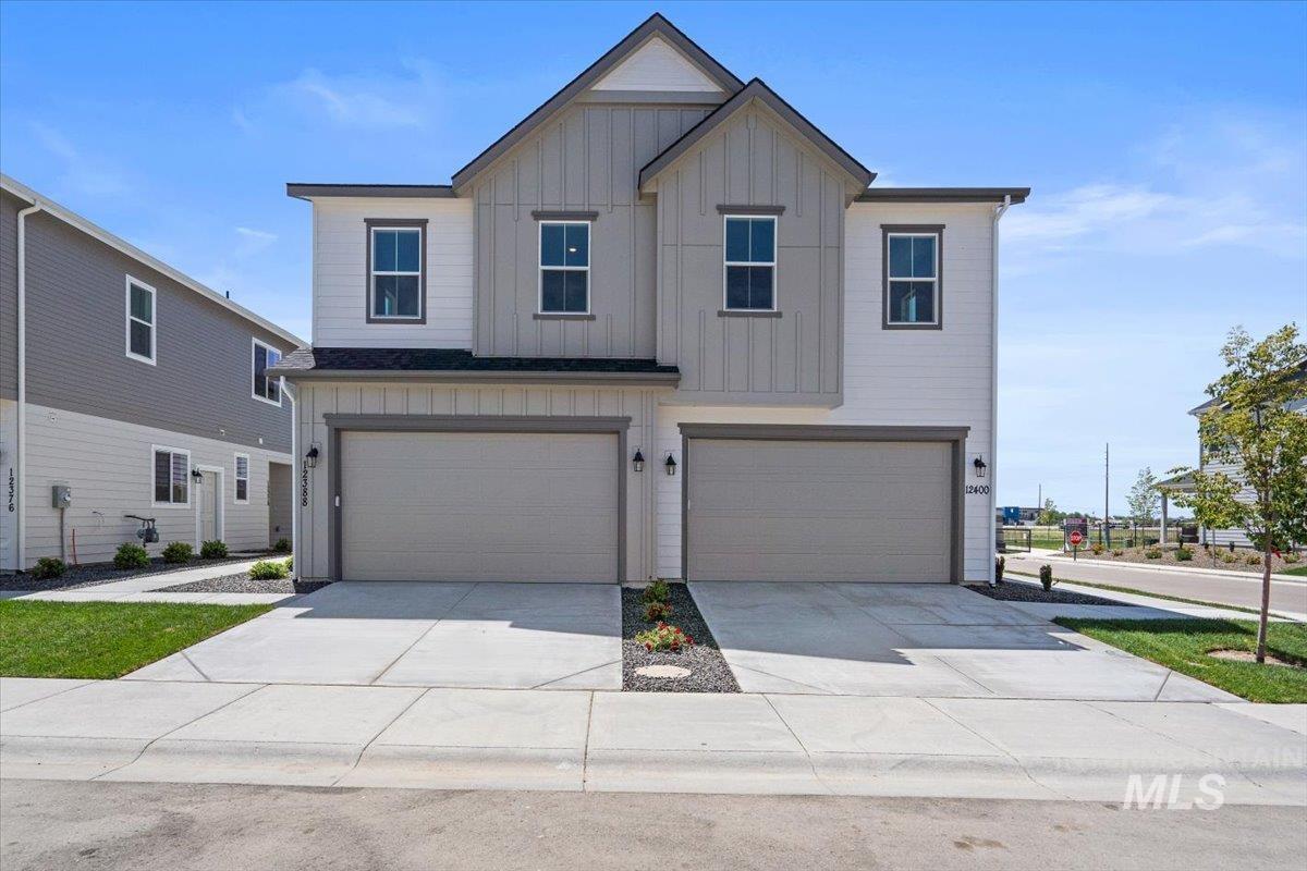 300 N Lagrasse Lane Property Photo 1
