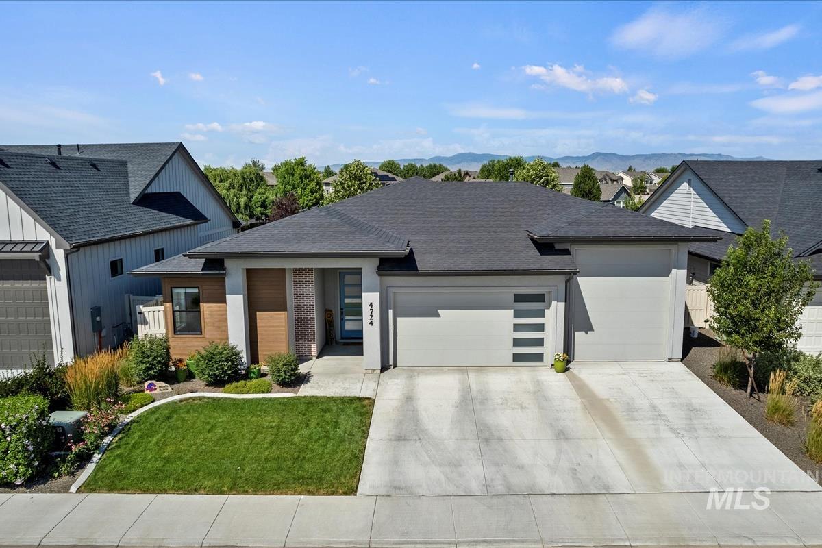 4724 S Abbot Way Property Photo 1