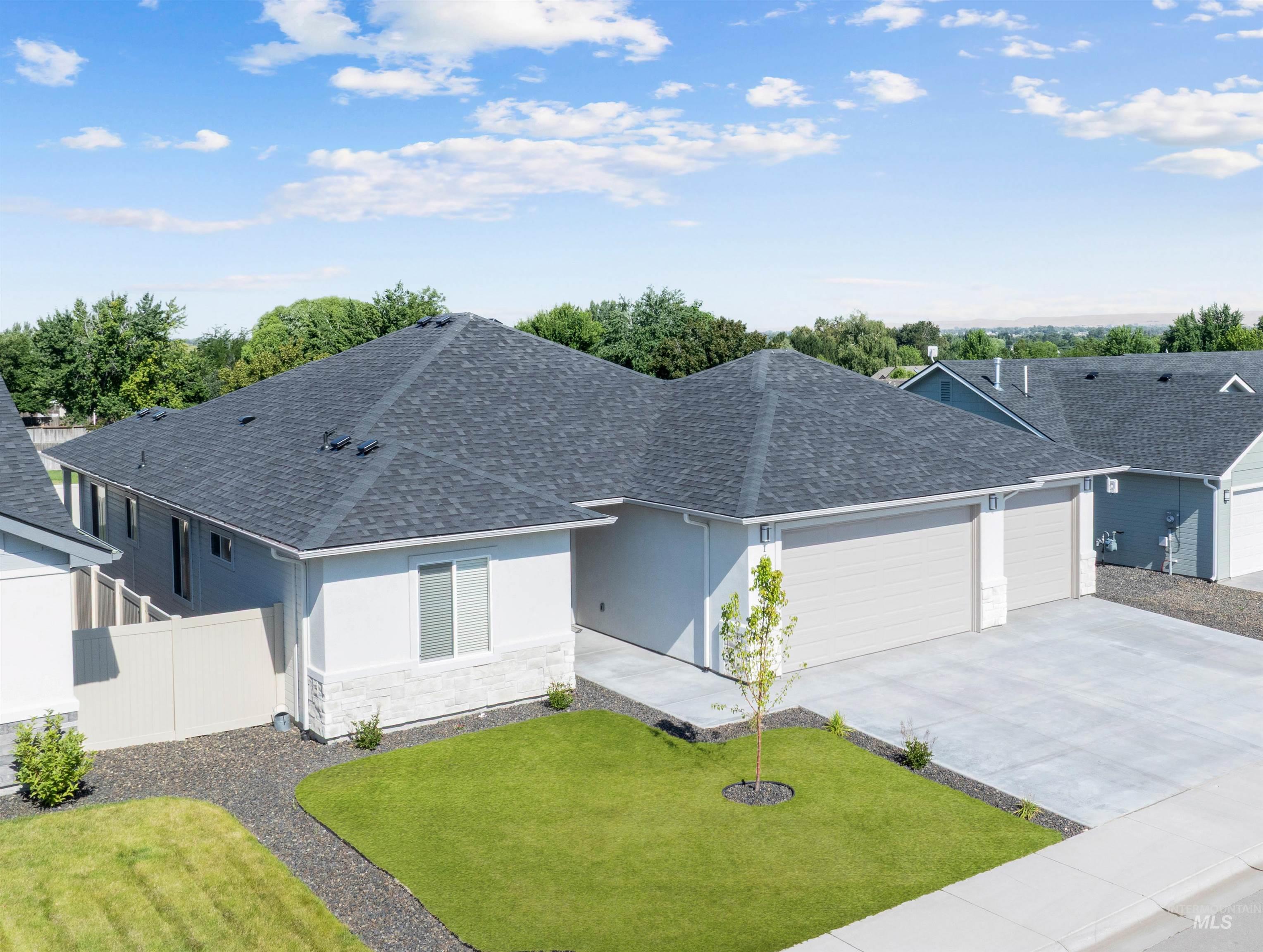 1711 Regency Way Property Photo 1