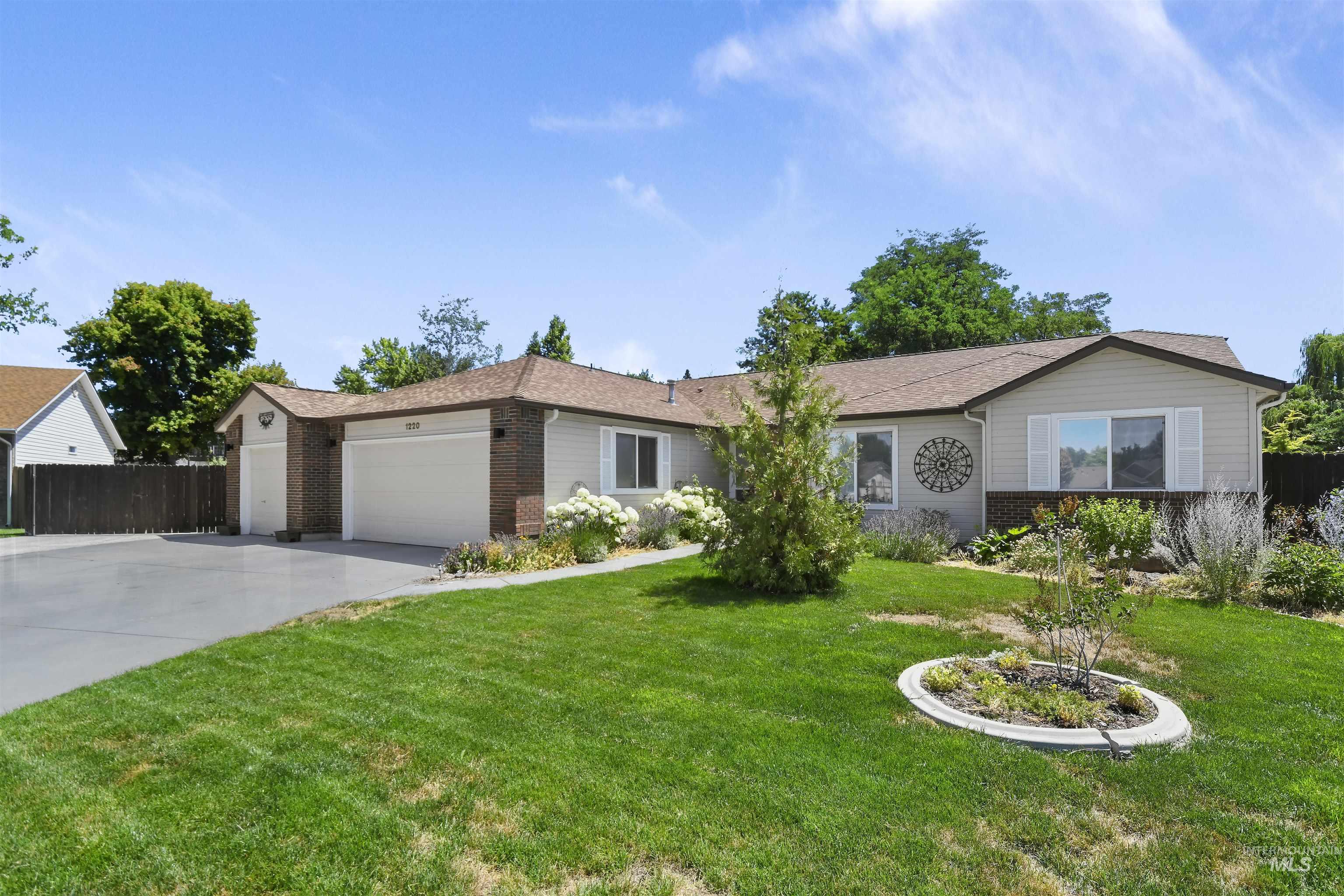 1220 N Notel Creek Pl Property Photo 1