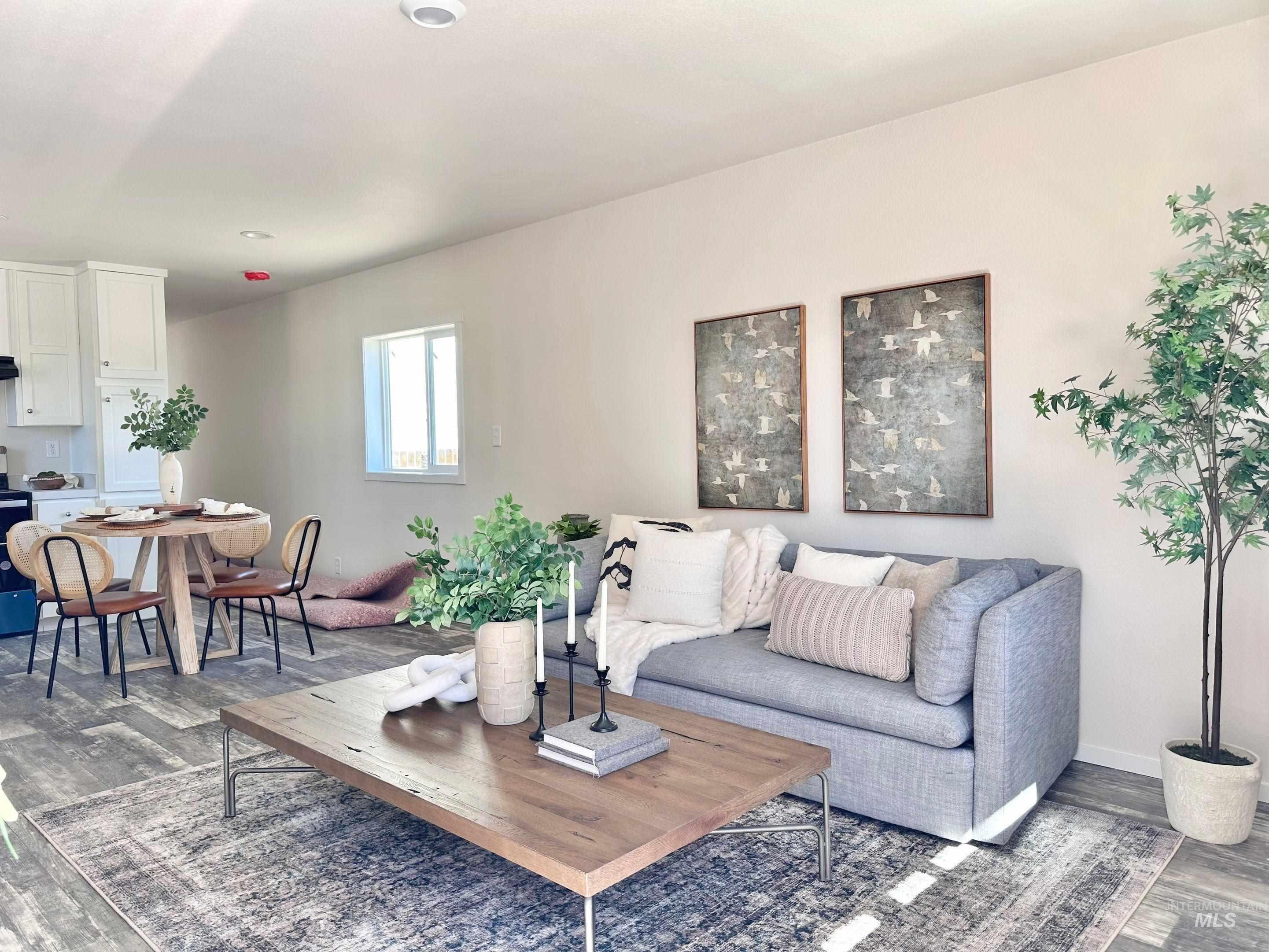 370 W 12th South Property Photo 4