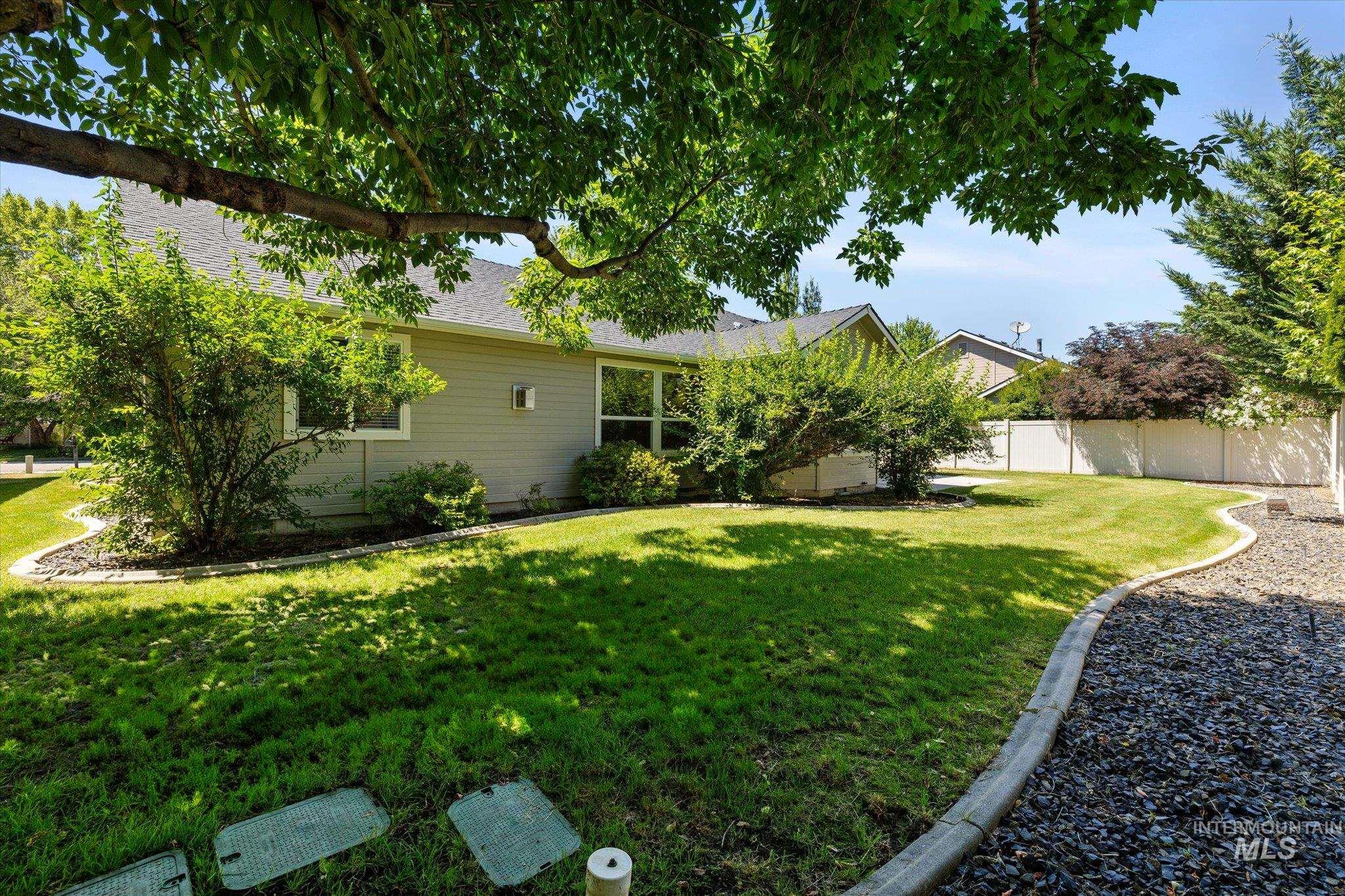 5282 N Schumann Property Photo 6