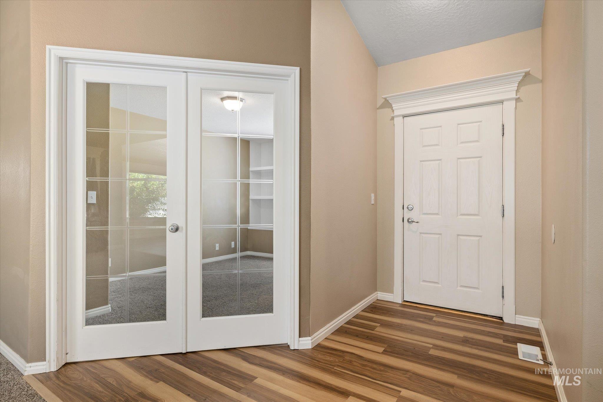 5282 N Schumann Property Photo 7