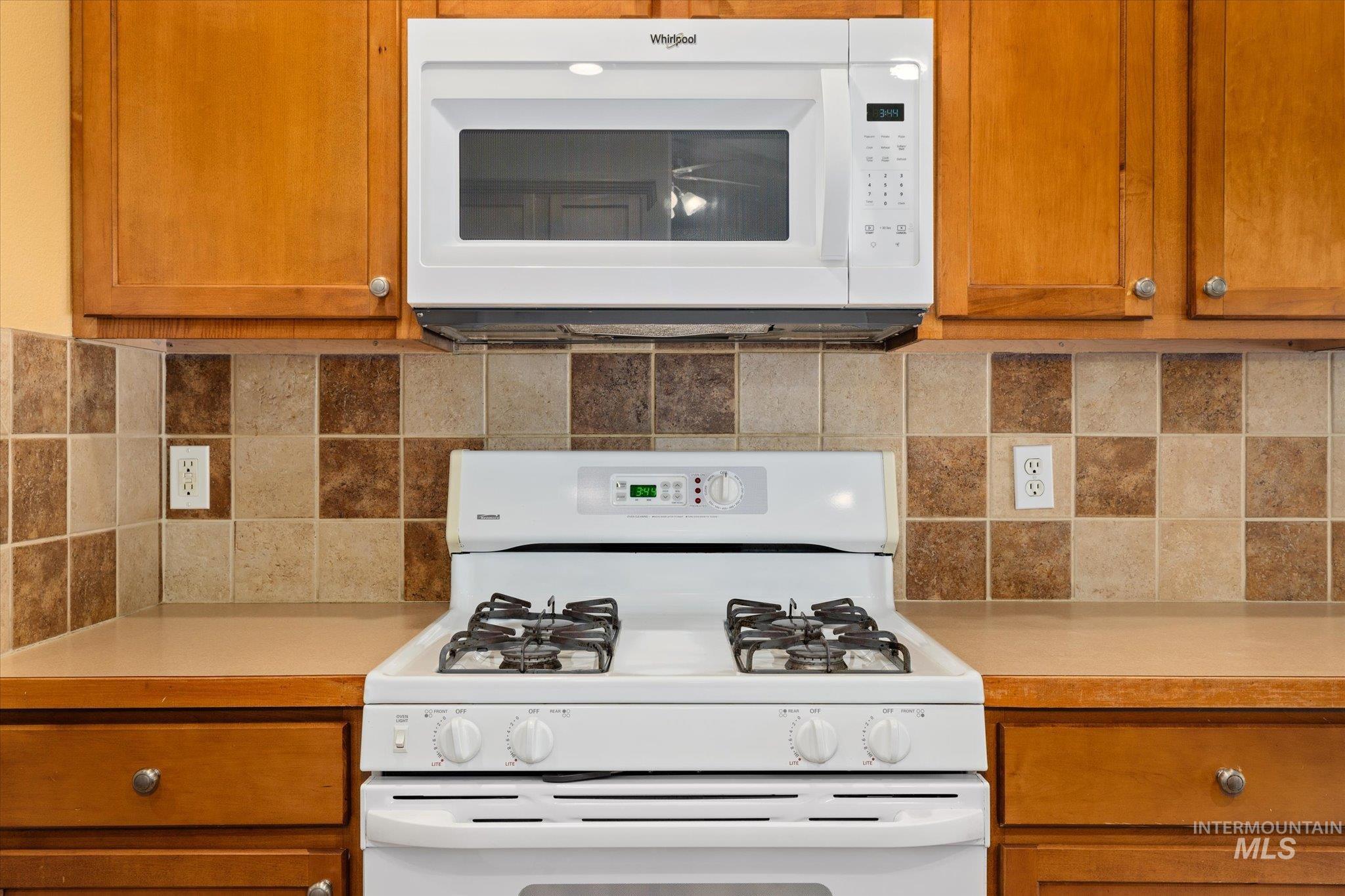 5282 N Schumann Property Photo 18