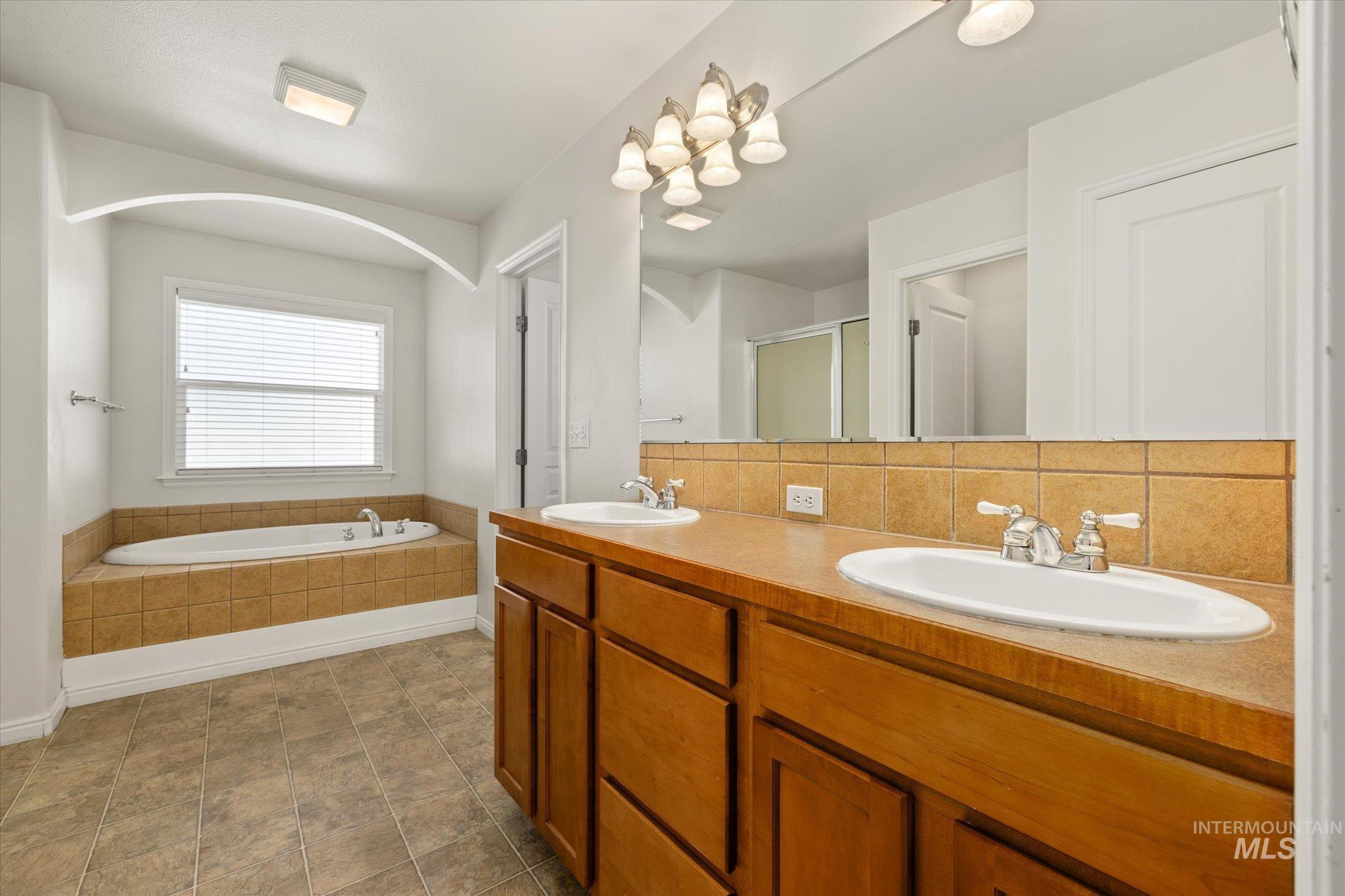 5282 N Schumann Property Photo 25