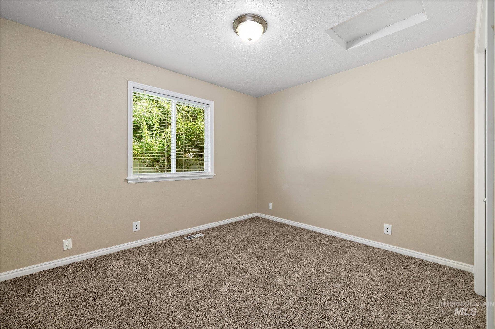 5282 N Schumann Property Photo 28