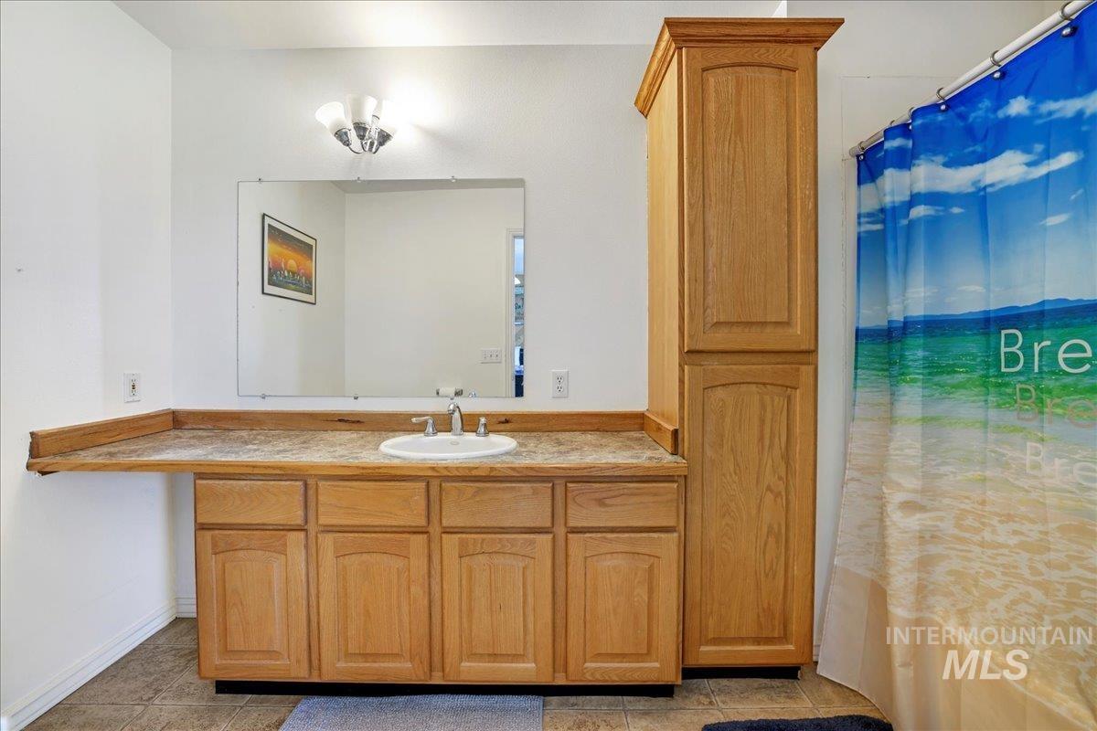 294 N 950 E Property Photo 21