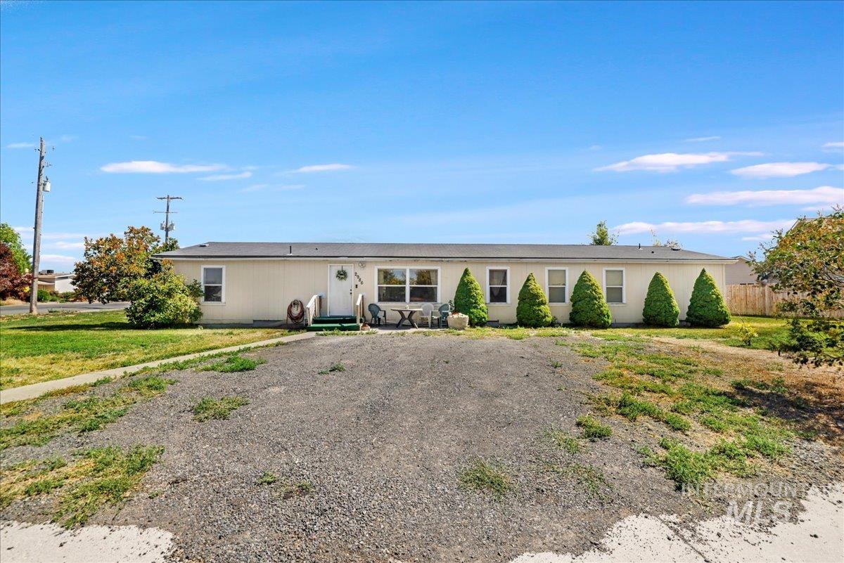 2986 4th Ave Property Photo