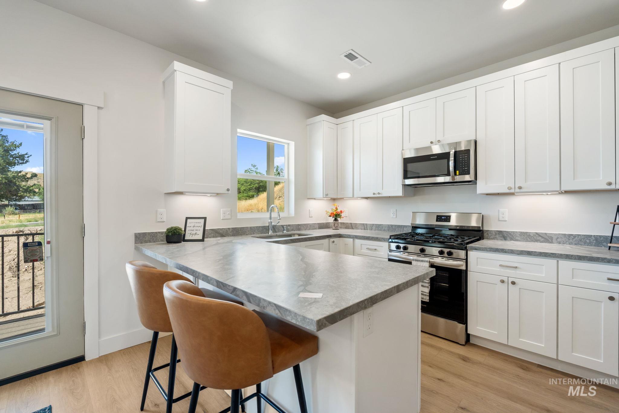 1164 Jasper Loop Property Photo 11