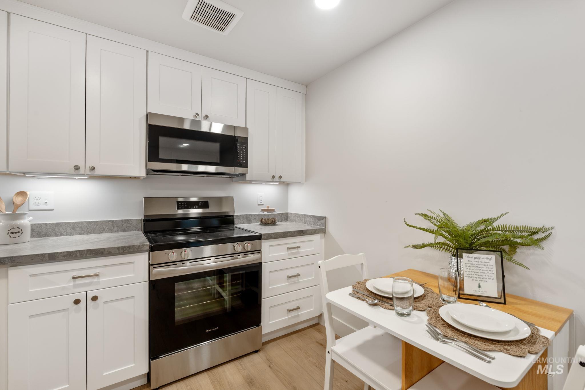 1164 Jasper Loop Property Photo 36