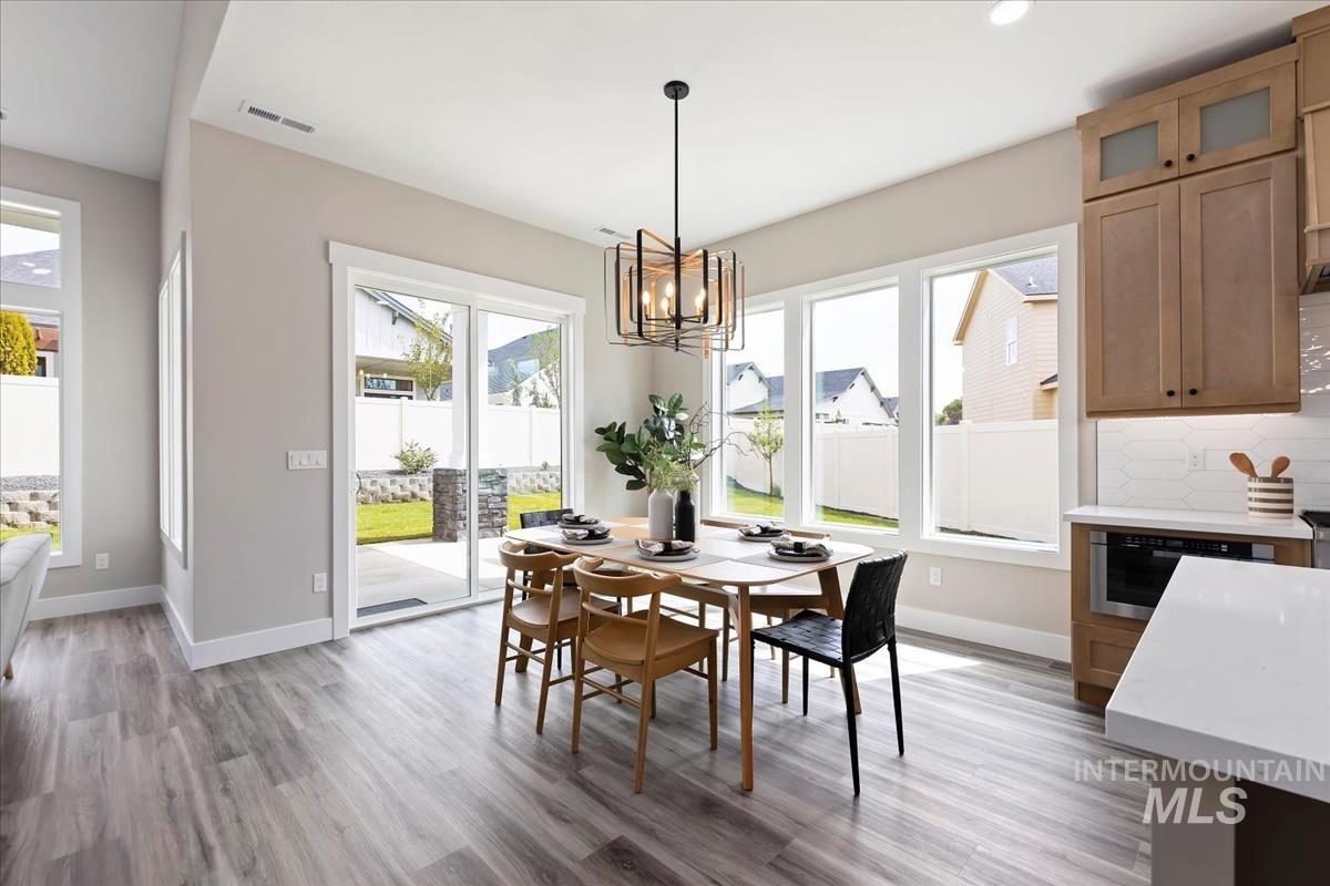 9910 W Sunberry Court Property Photo 4