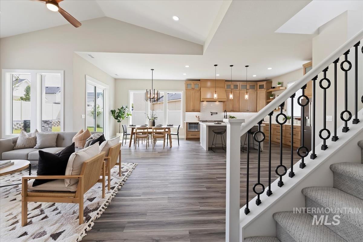 9910 W Sunberry Court Property Photo 6