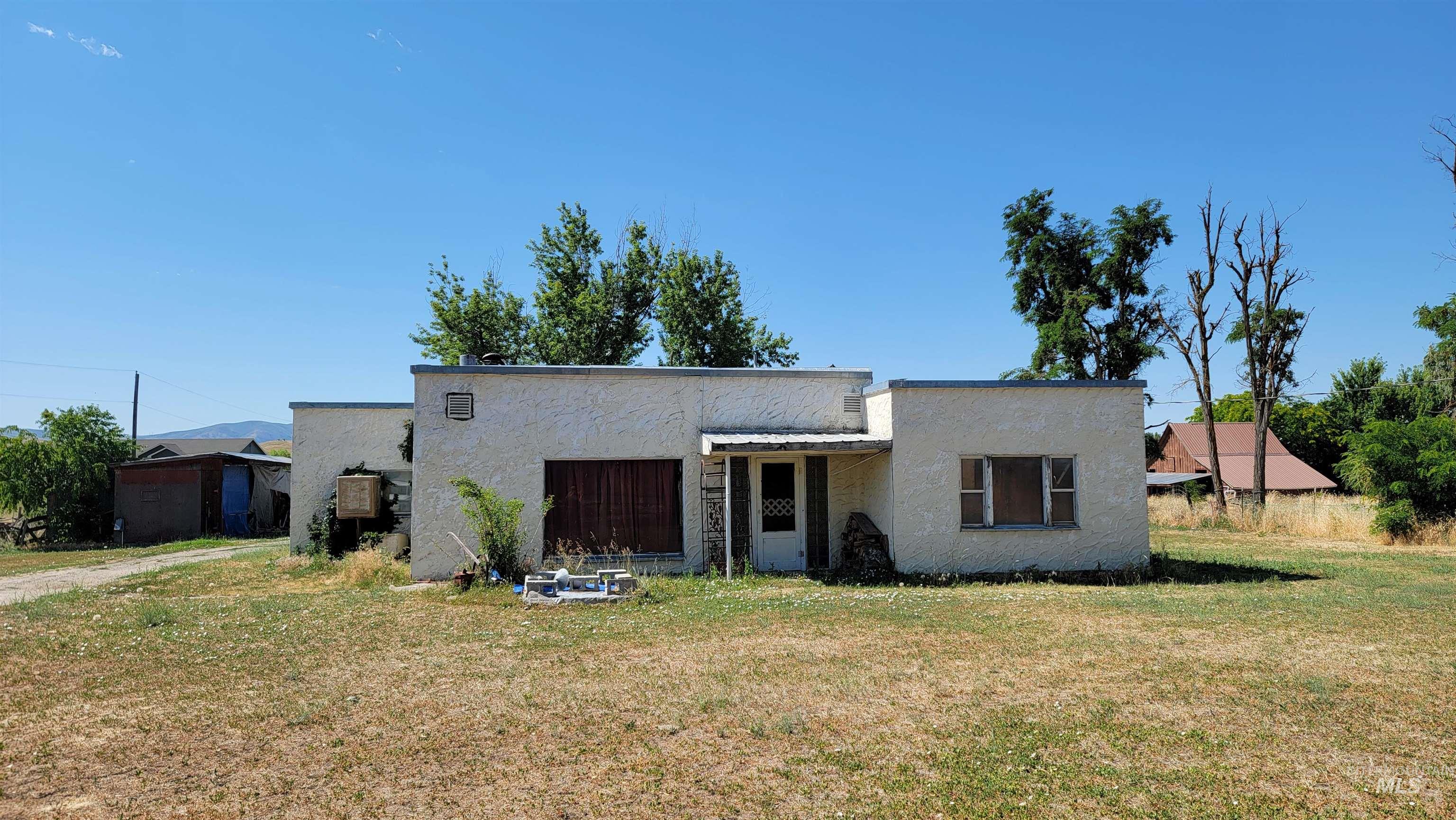 9605 Darnell Rd Property Photo 1