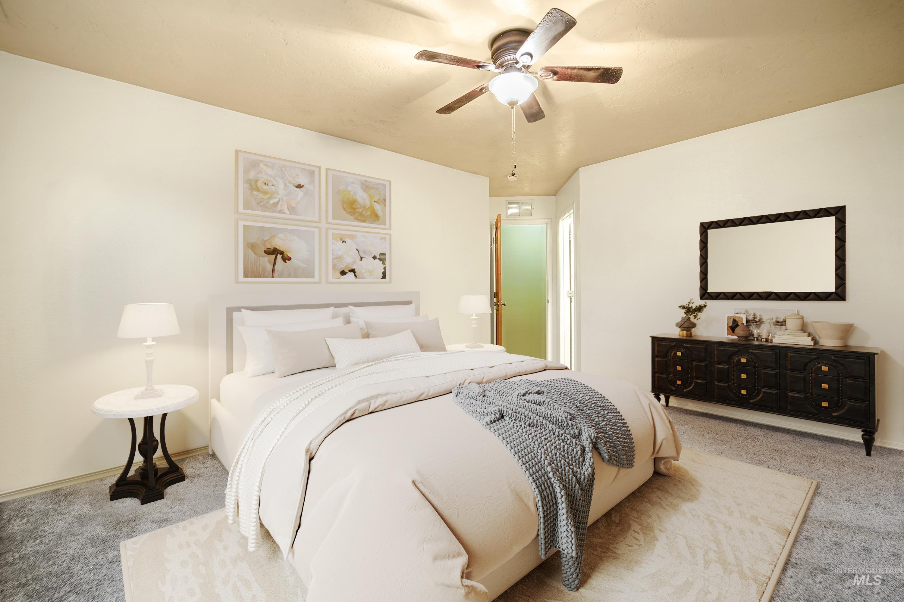 203 E Walcott Lake Dr Property Photo 3