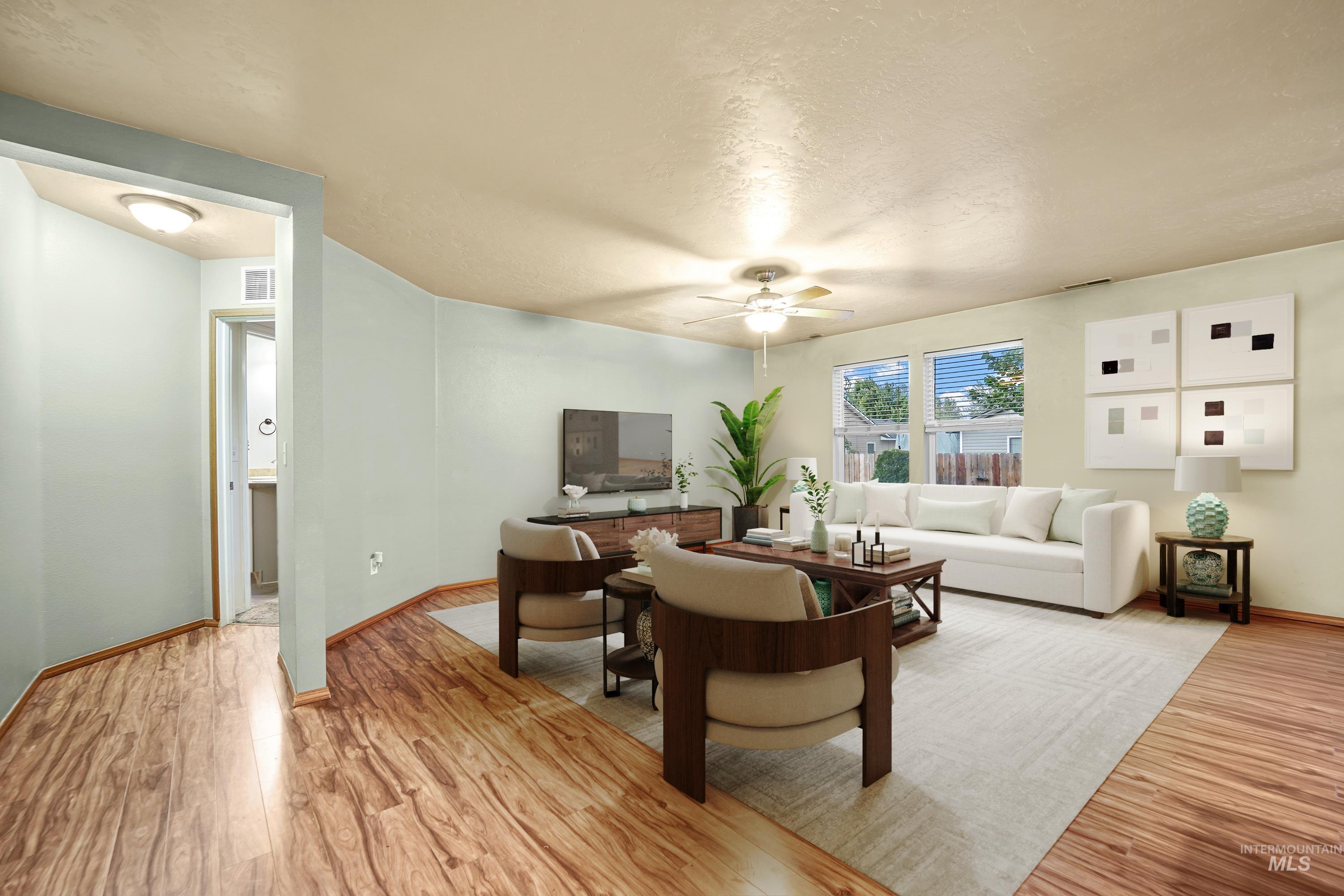 203 E Walcott Lake Dr Property Photo 5