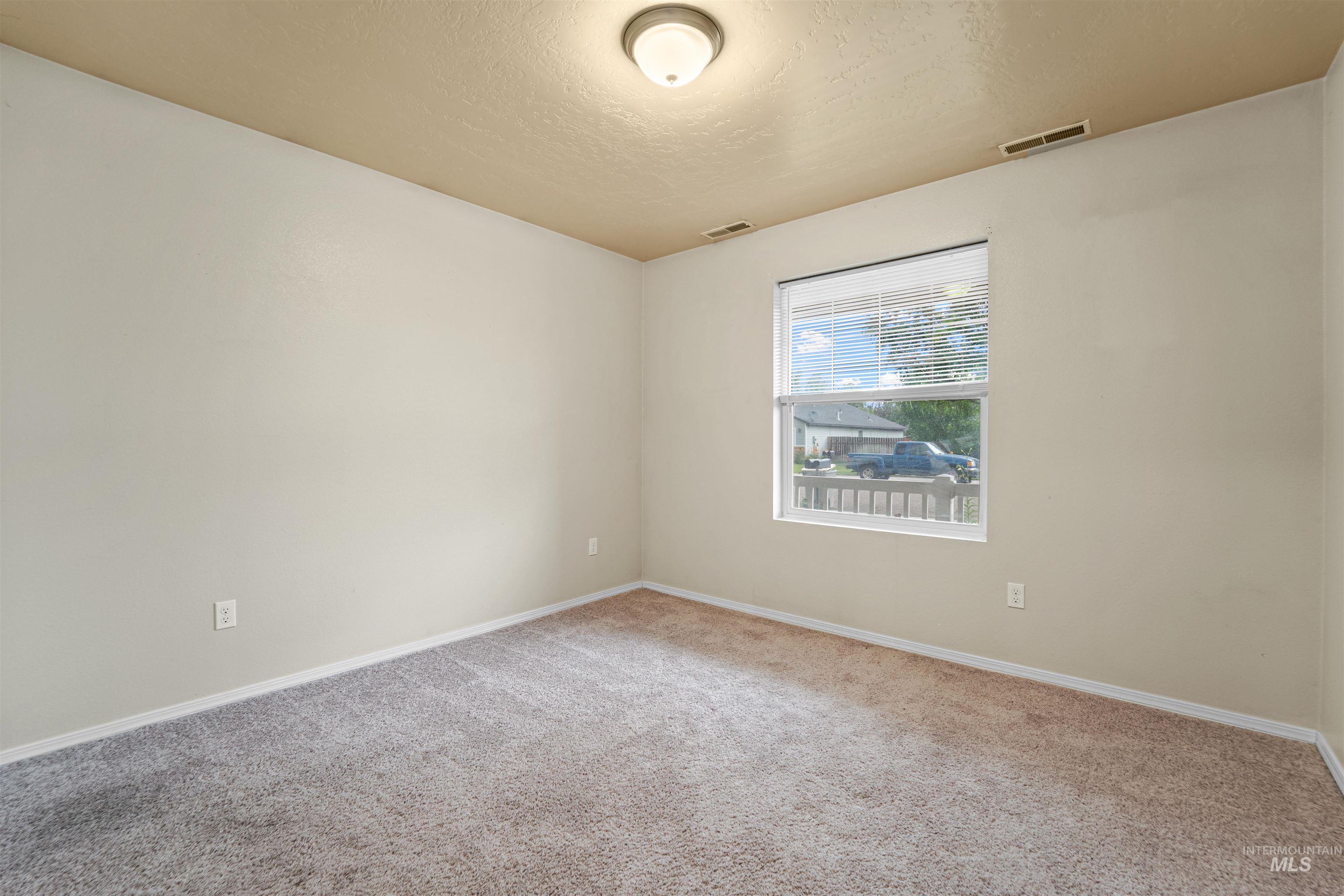 203 E Walcott Lake Dr Property Photo 13