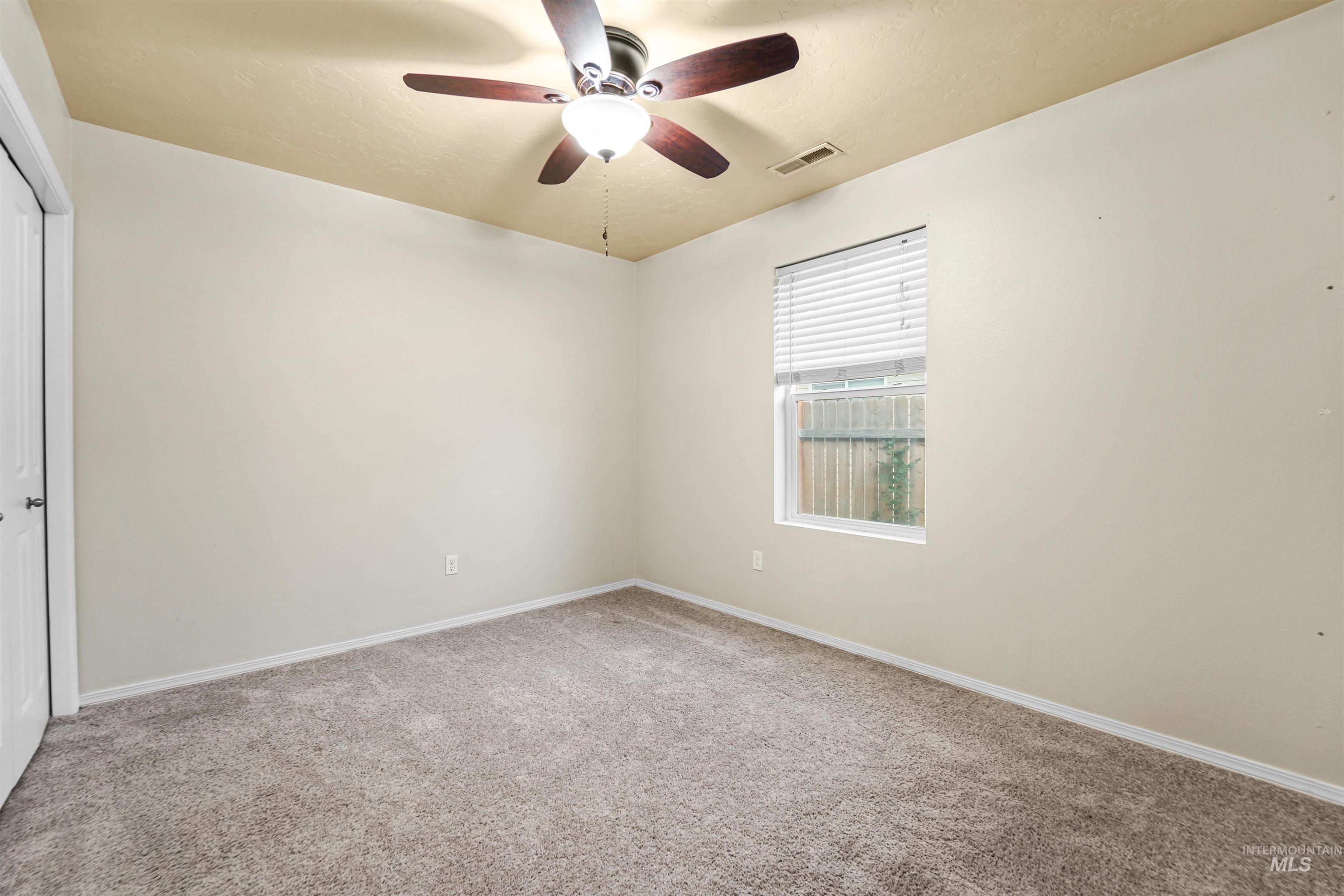 203 E Walcott Lake Dr Property Photo 14