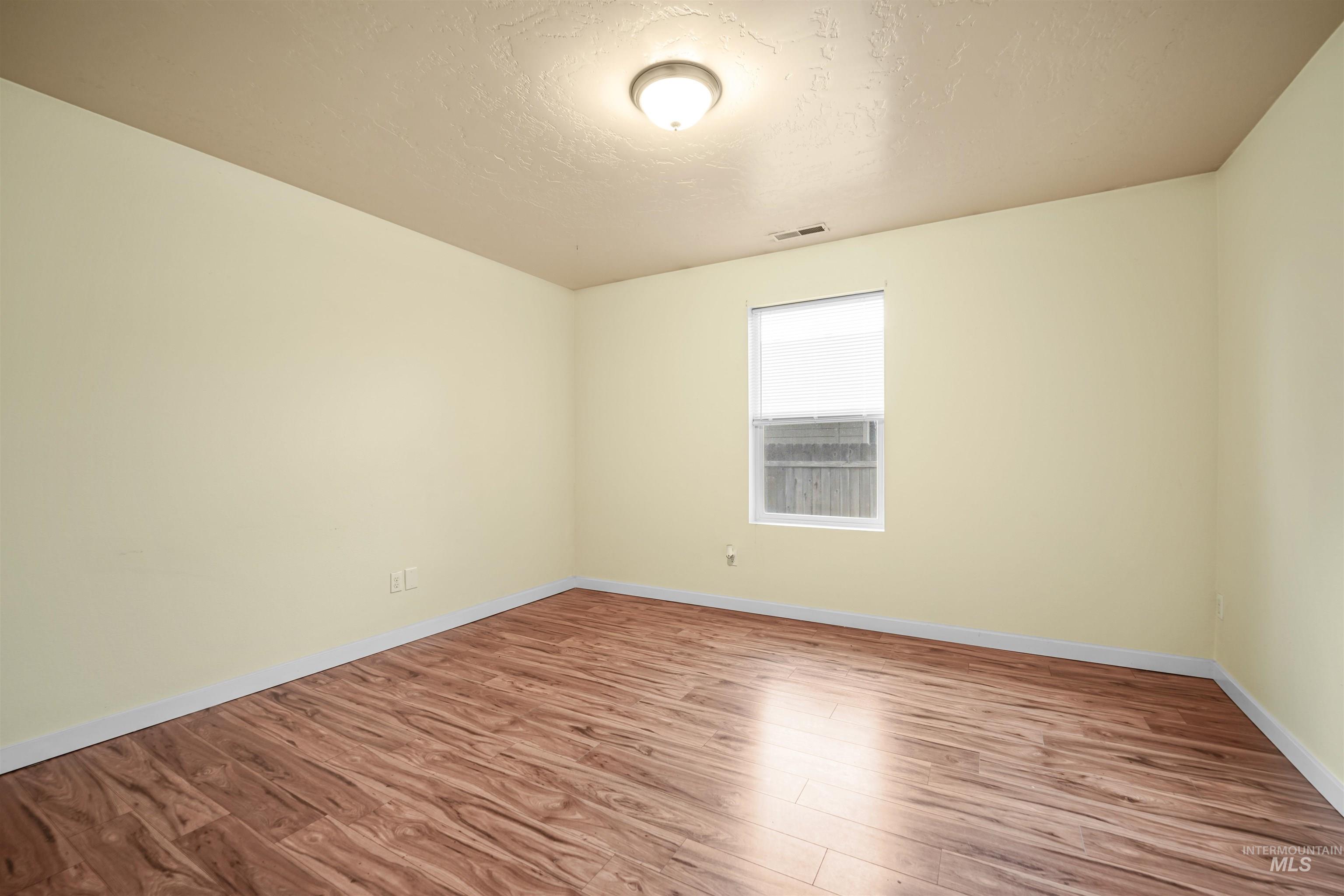 203 E Walcott Lake Dr Property Photo 15