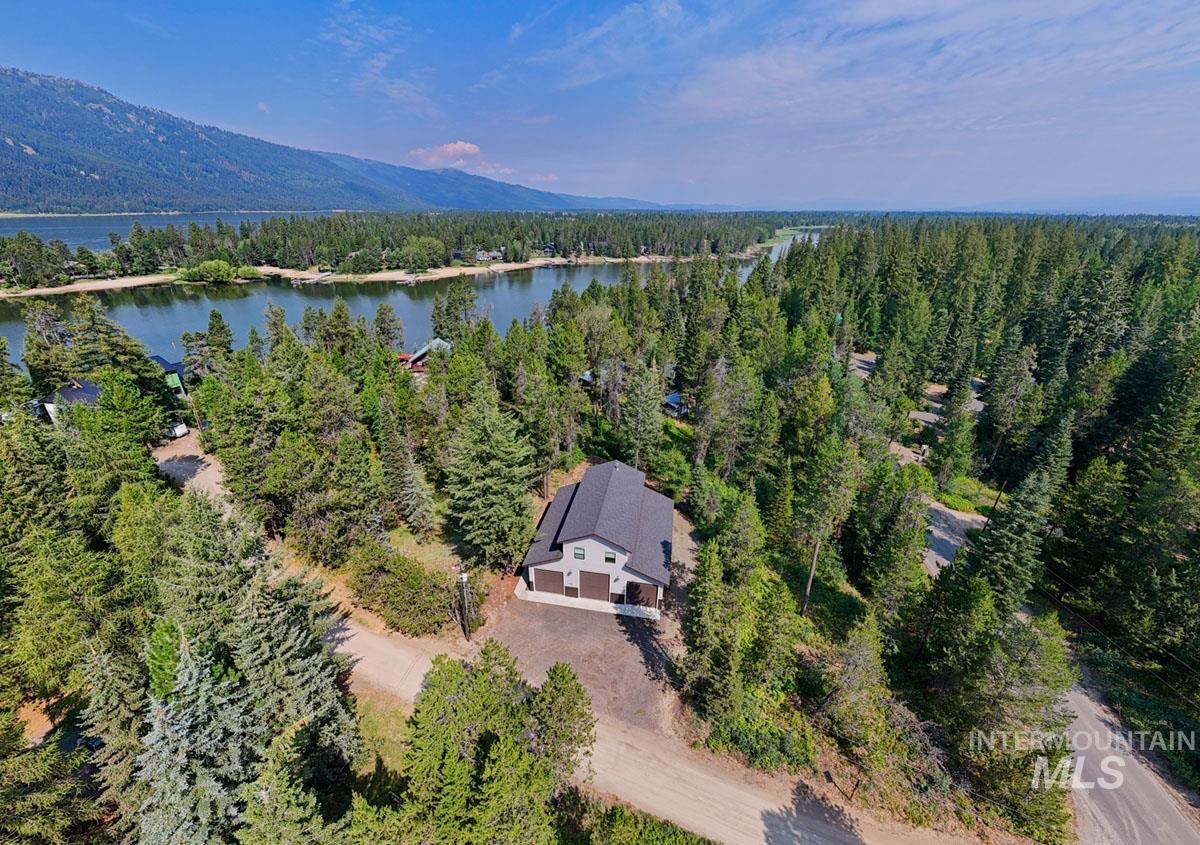 238 Angus Lane Property Photo 2