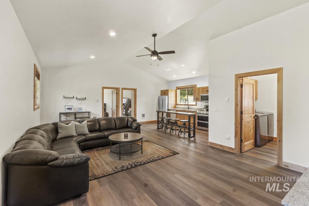 238 Angus Lane Property Photo 10