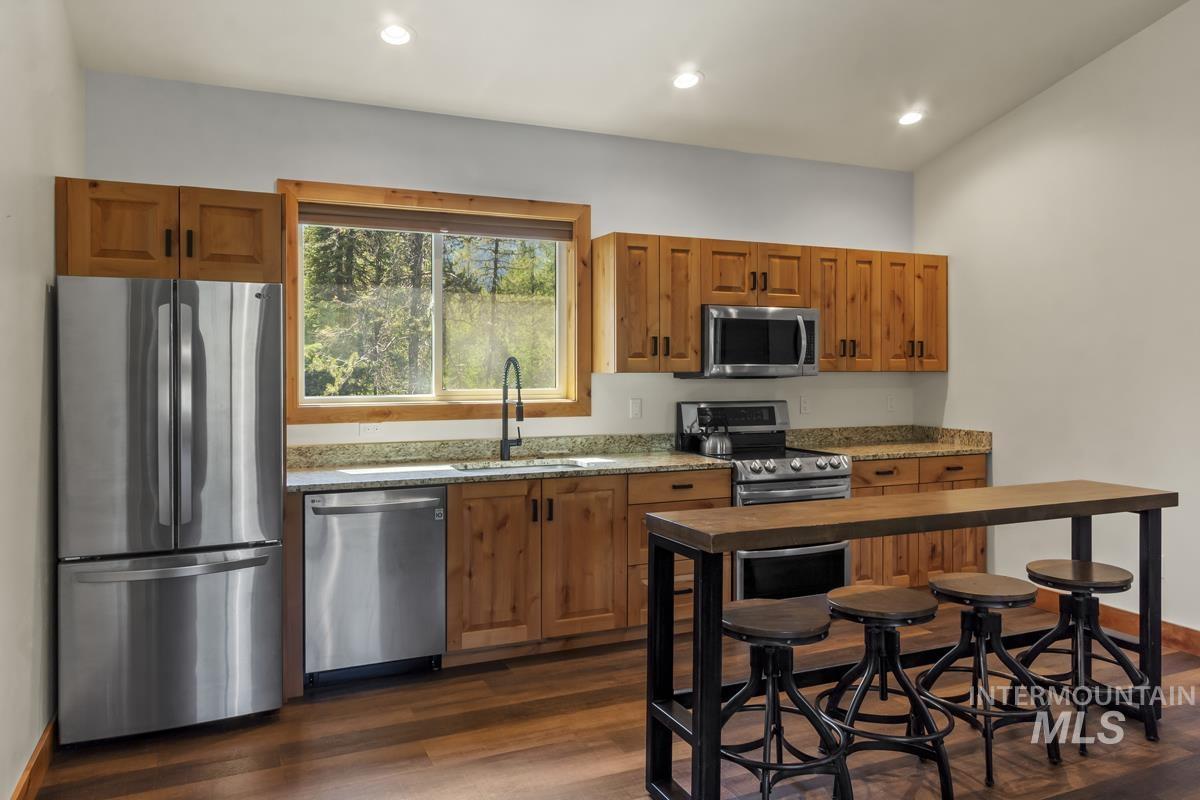 238 Angus Lane Property Photo 14