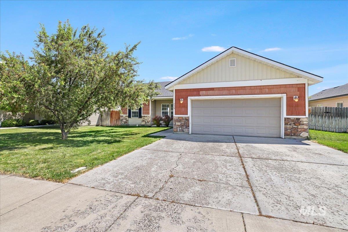 835 Parkwood Drive Property Image