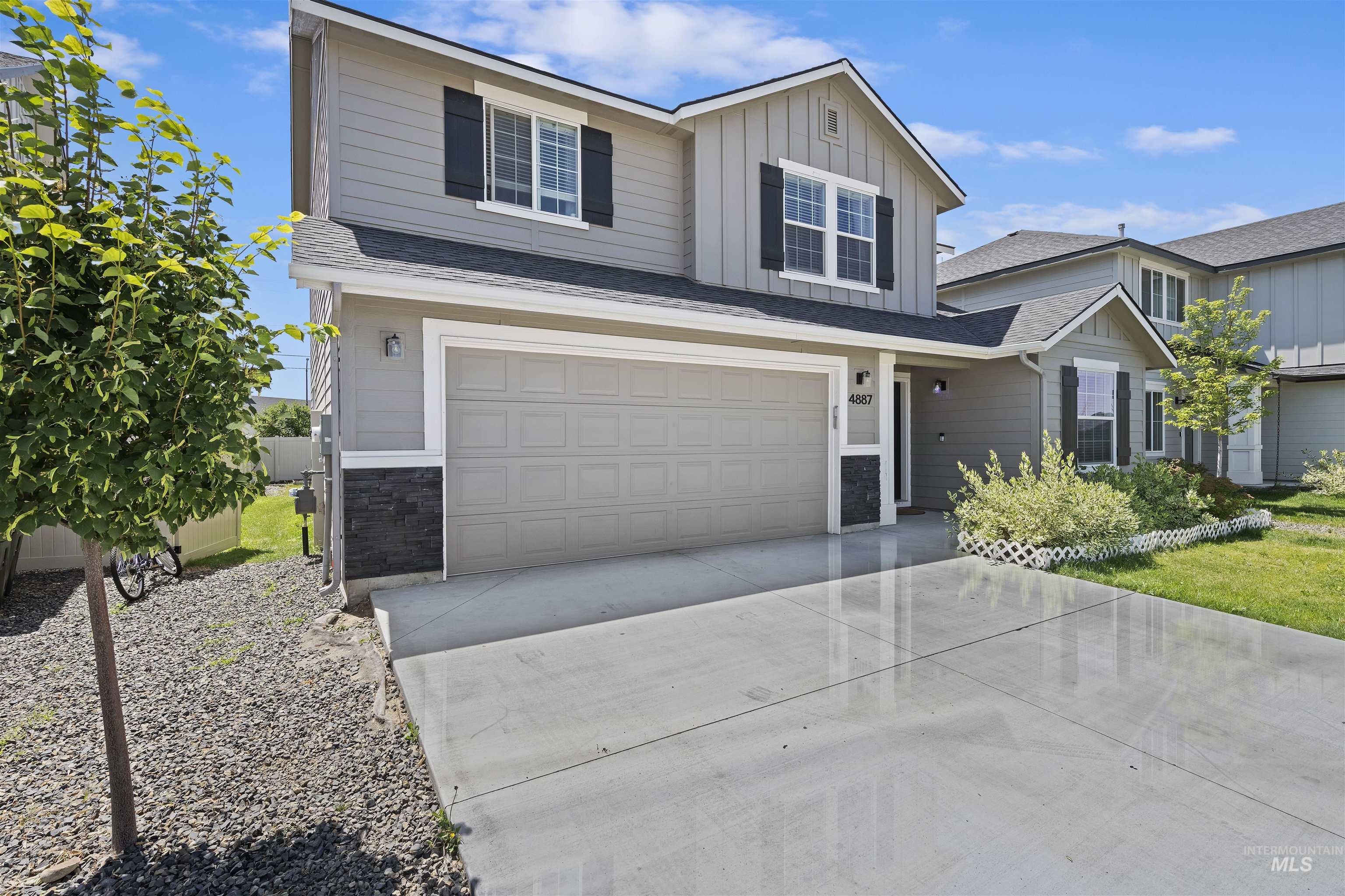 4887 W Quaker Ridge St Property Photo 2