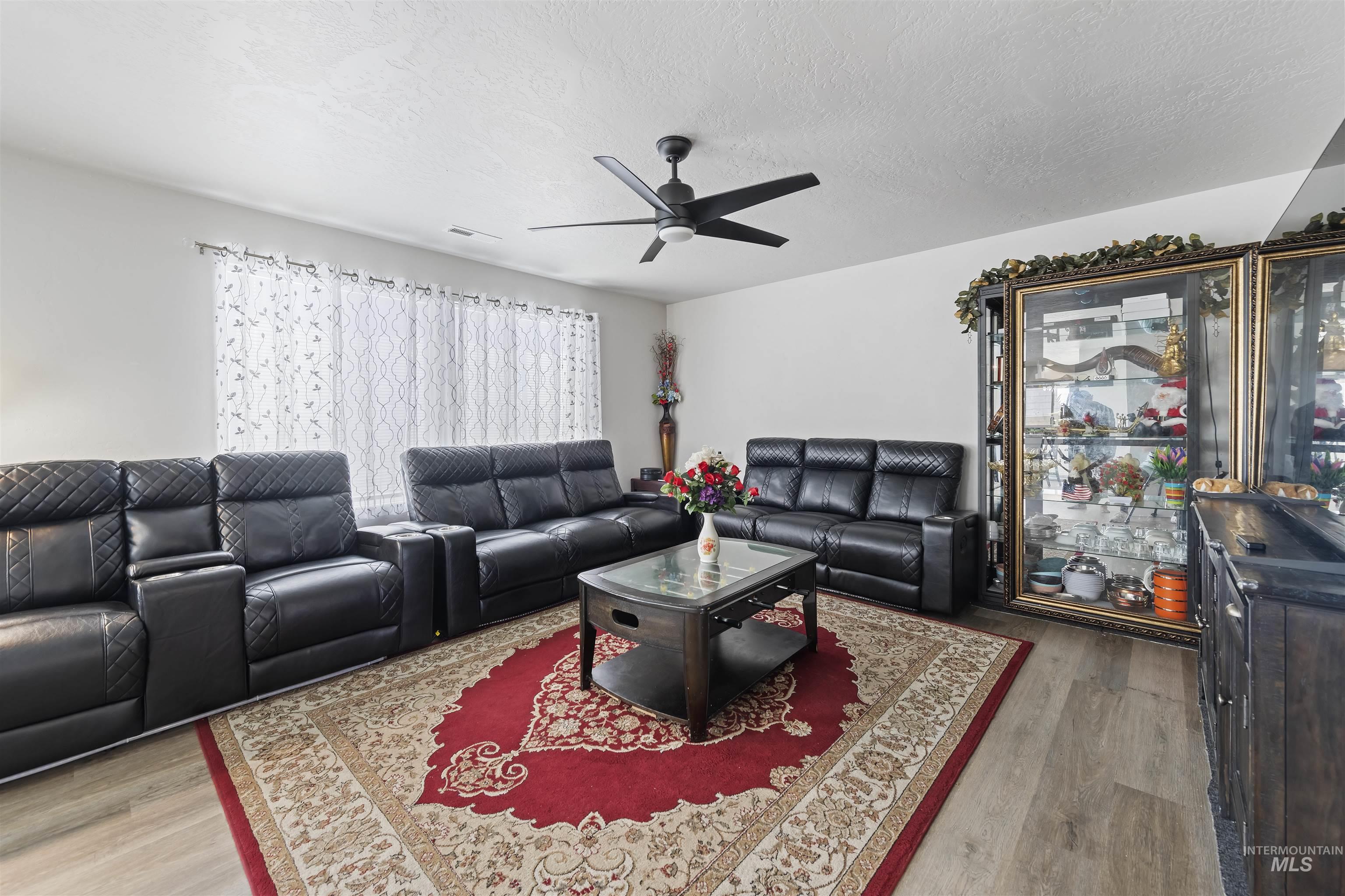 4887 W Quaker Ridge St Property Photo 5