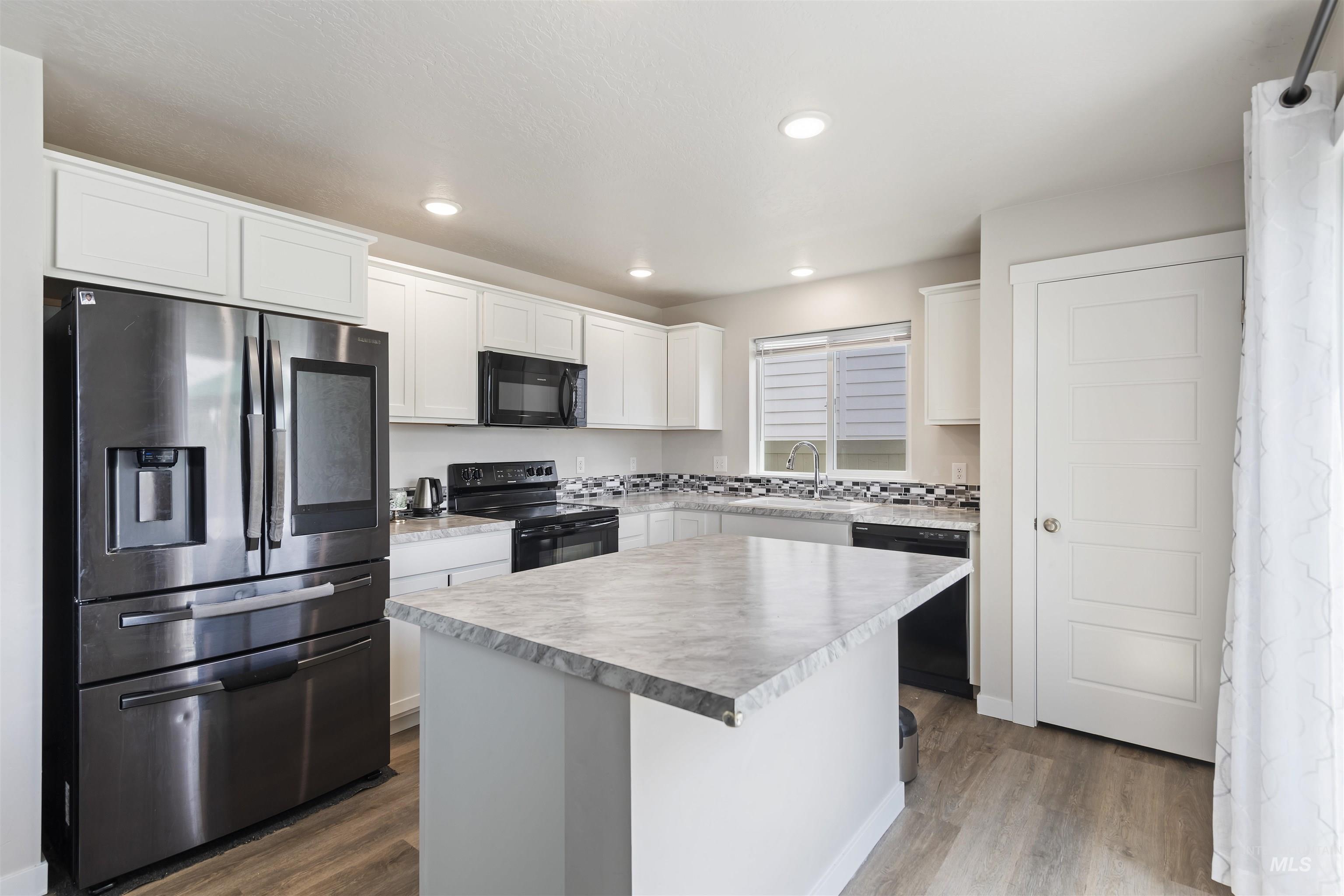 4887 W Quaker Ridge St Property Photo 8