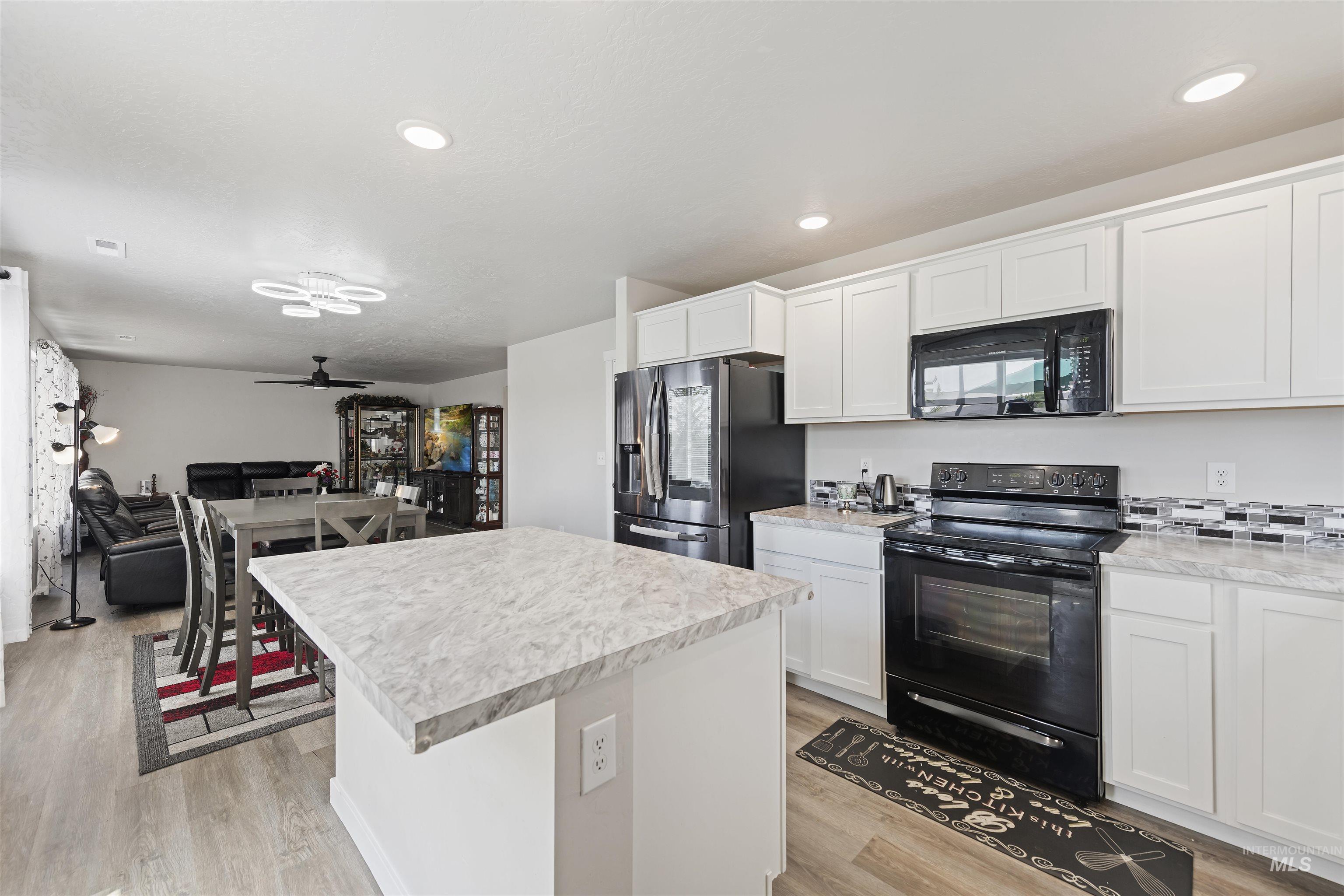 4887 W Quaker Ridge St Property Photo 9