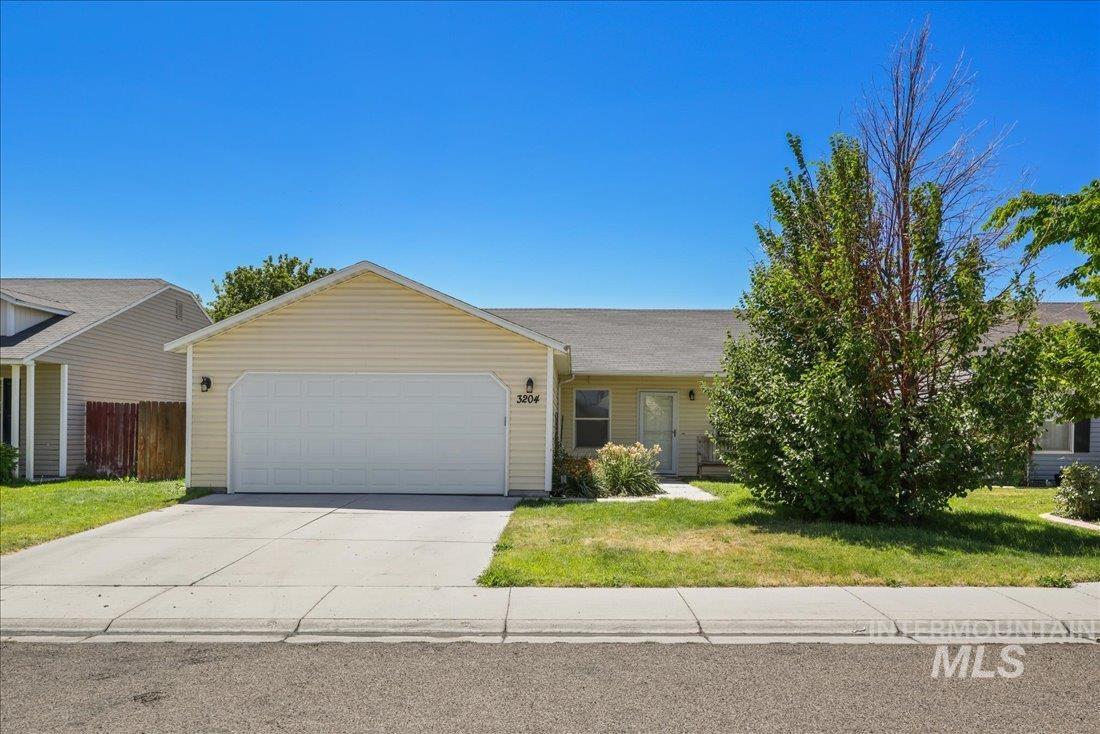 3204 Arcadian Dr Property Photo 1