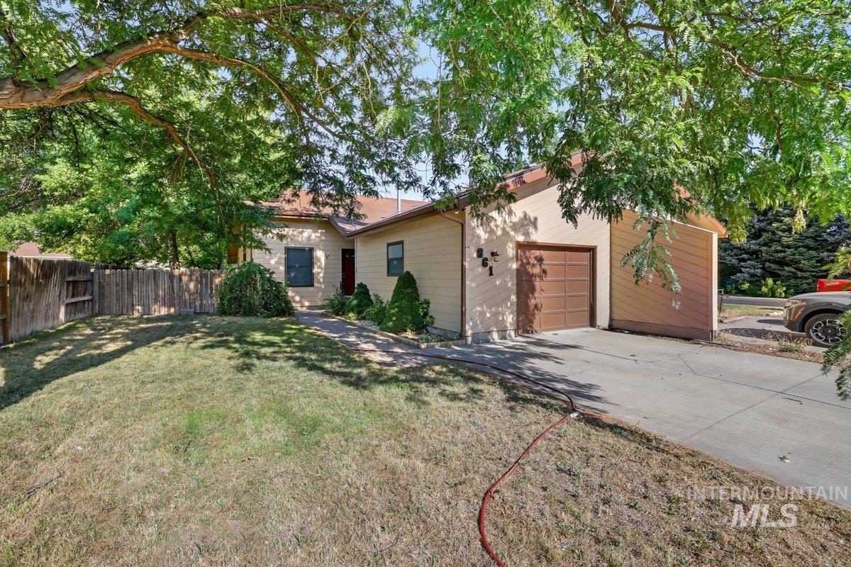 861 Cypress Way Property Photo 1