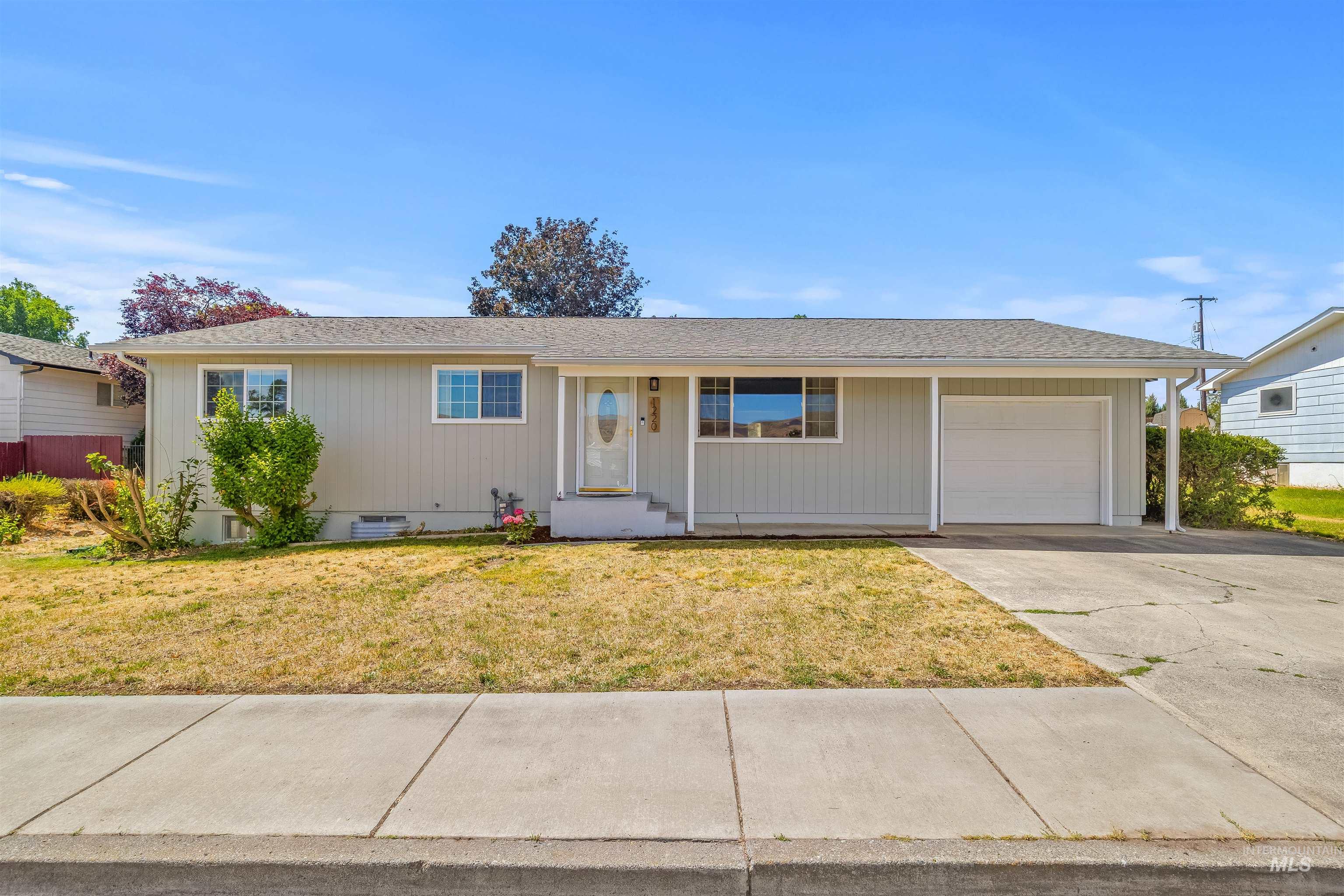 1220 18th Avenue Property Photo 1