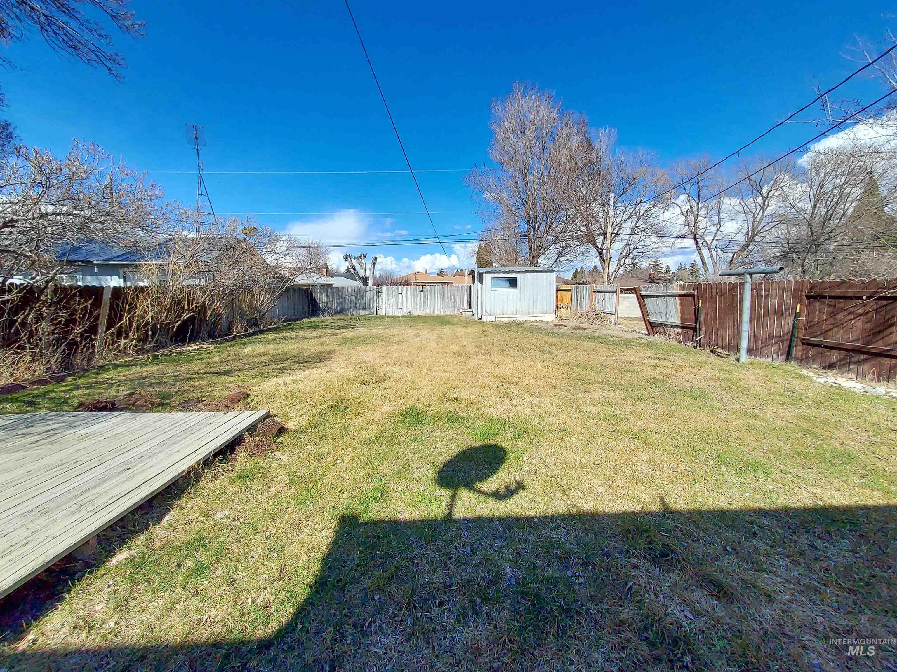 944 J St Property Photo 3