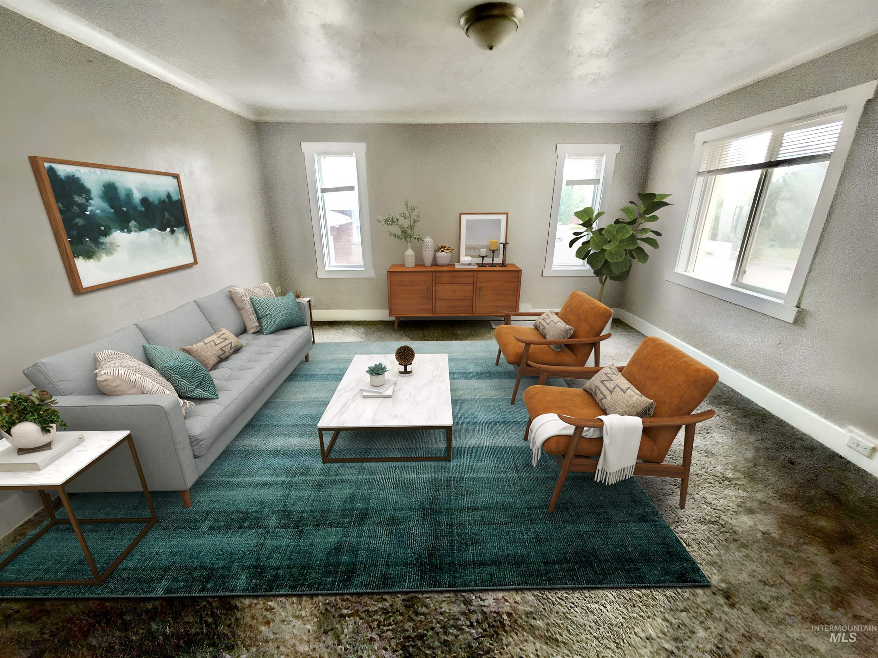 944 J St Property Photo 6