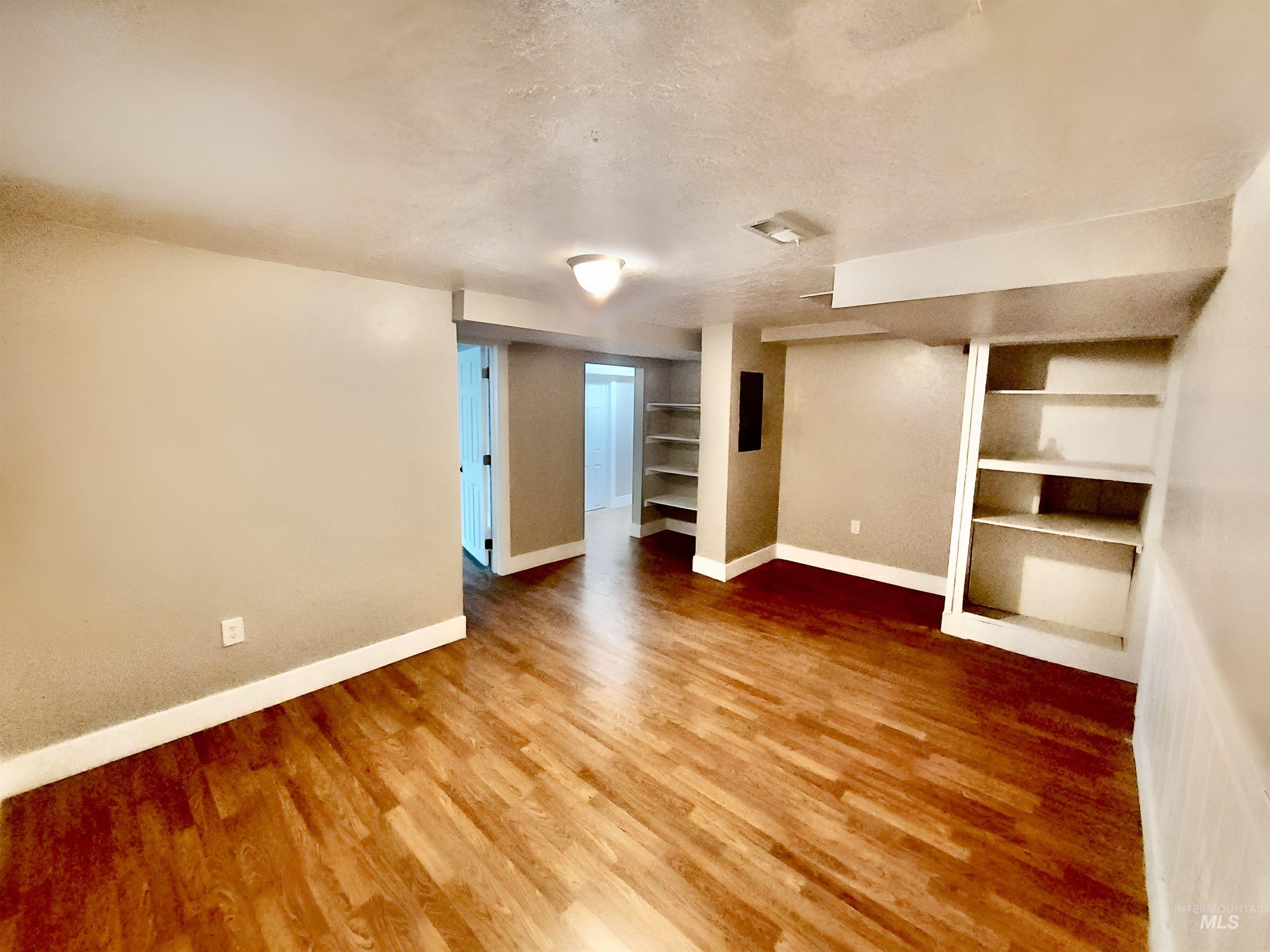 944 J St Property Photo 15