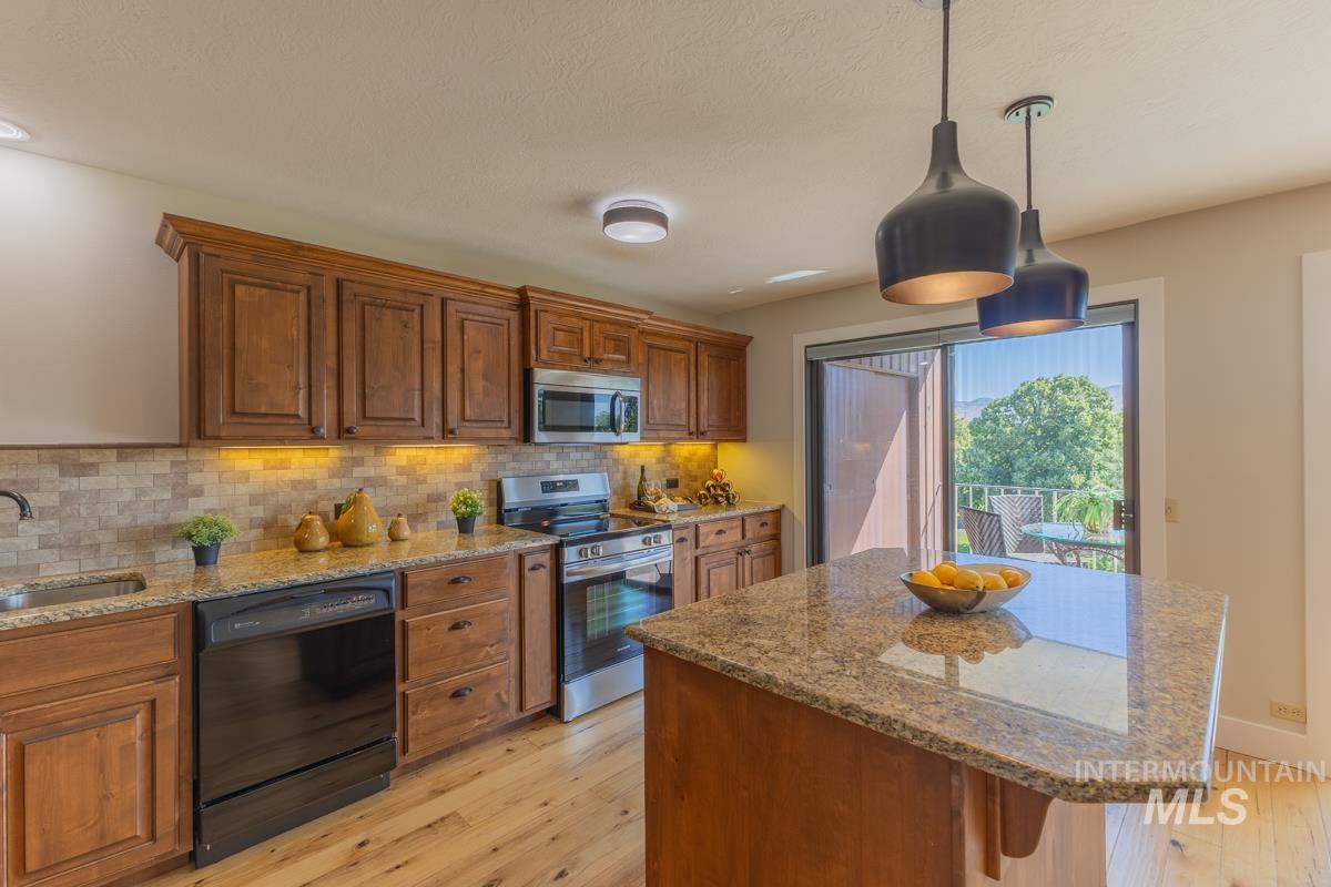 3100 W Crescent Rim Dr Property Photo 6