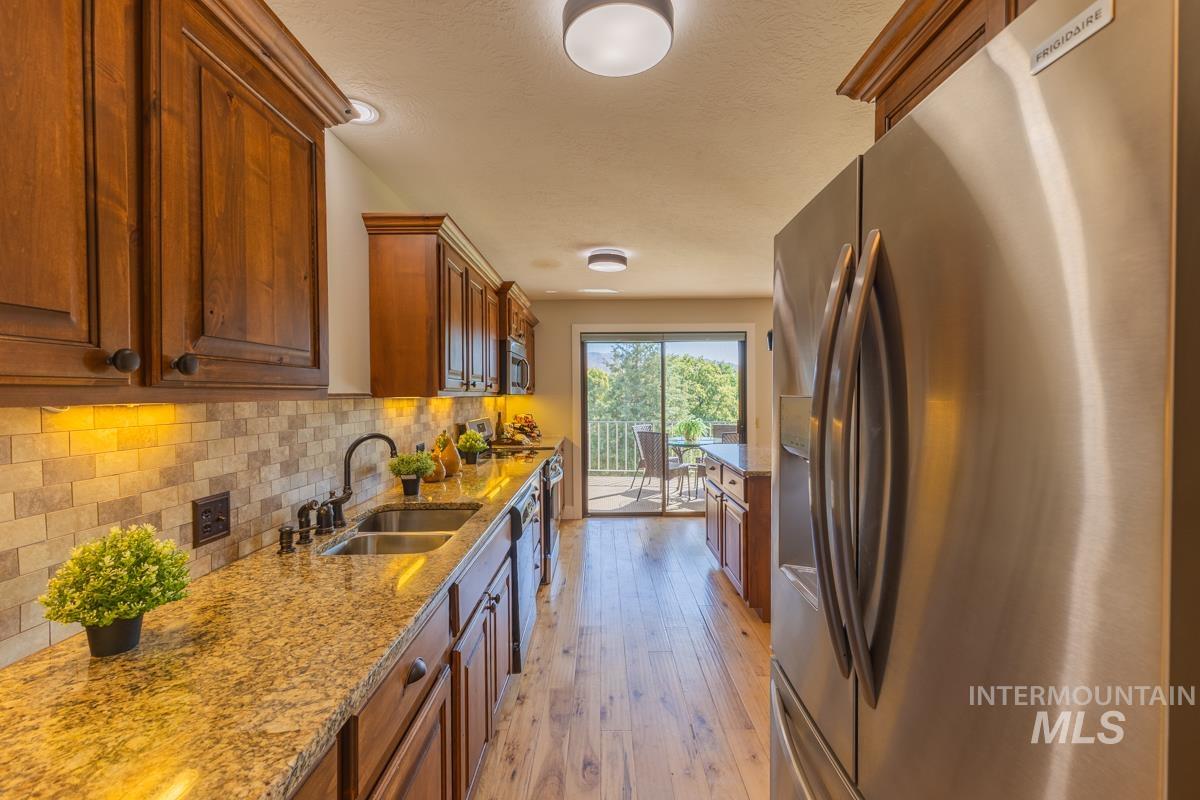 3100 W Crescent Rim Dr Property Photo 10