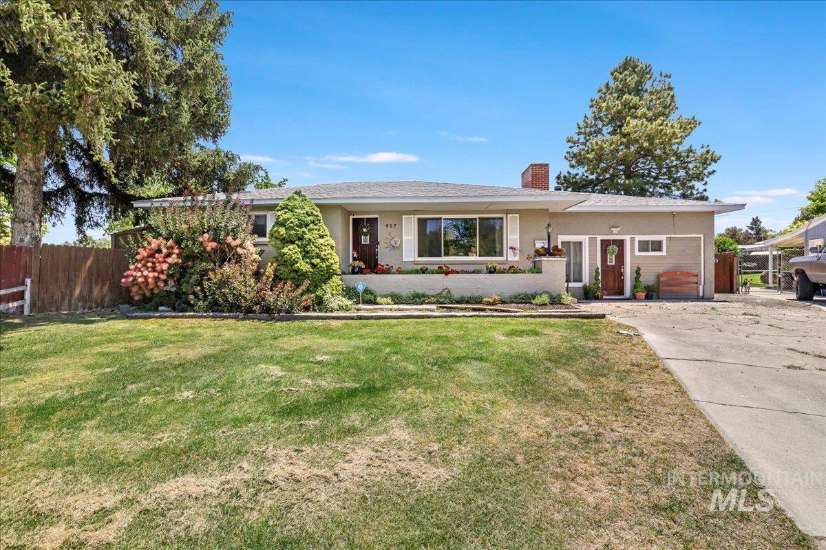 917 Del Mar Circle