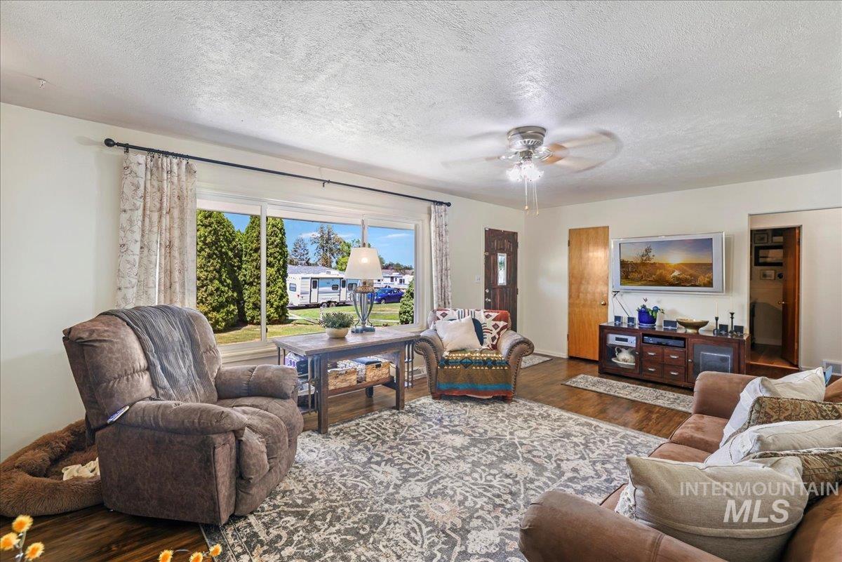 917 Del Mar Circle Property Photo 5