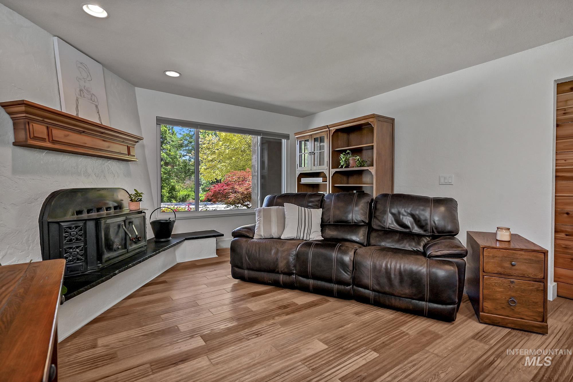 1067 N Arlington Dr Property Photo 16