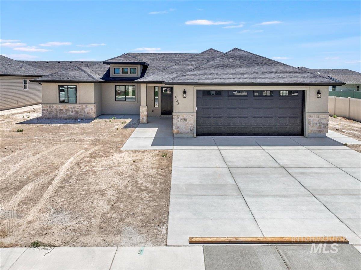 1003 Trapper Peak Rd