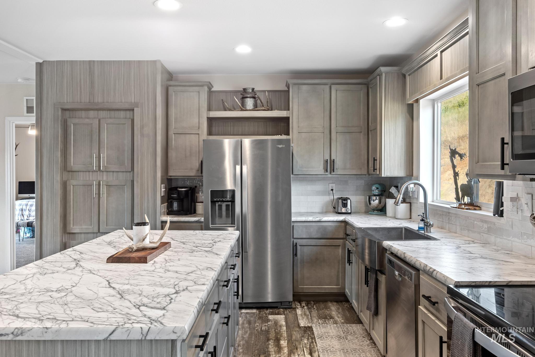 159 Porter Creek Rd Property Photo 7